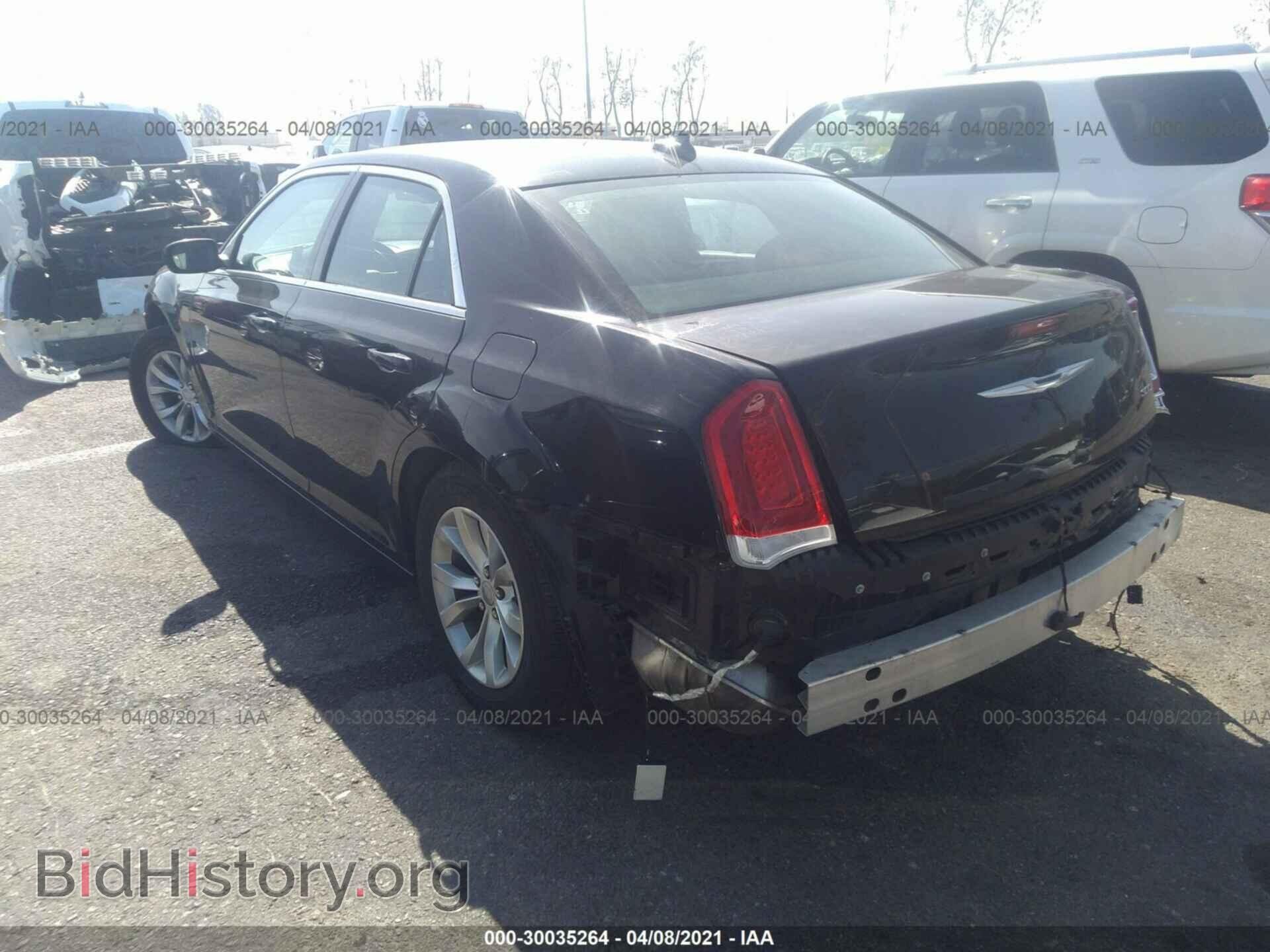 2015 CHRYSLER 300 - VIN: 2C3CCAAG3FH818336 - Фото 3