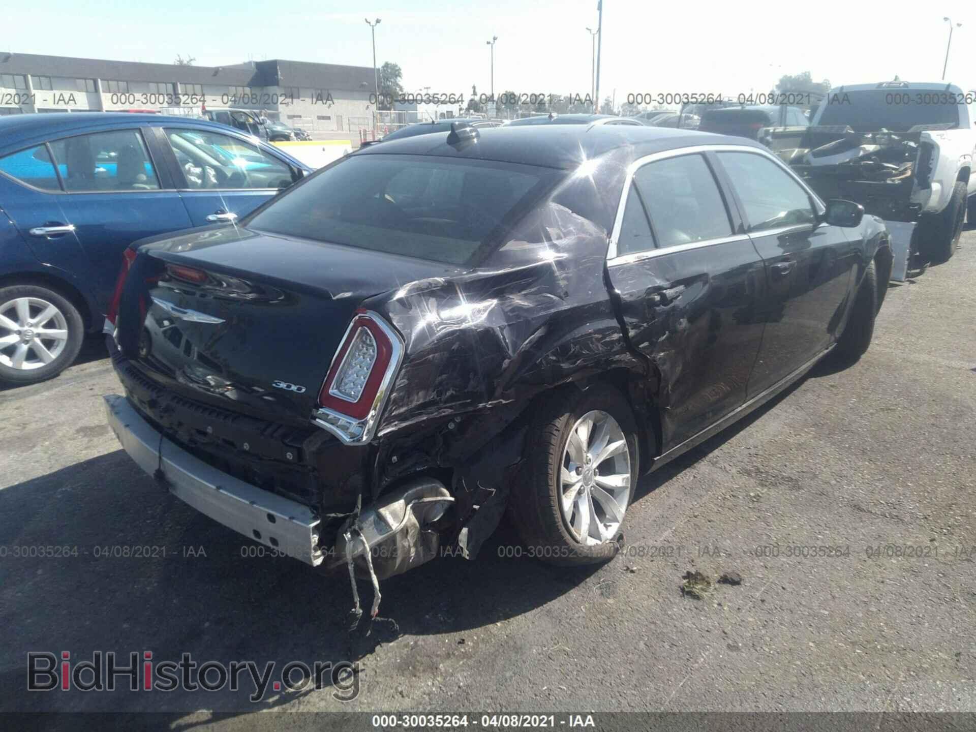 2015 CHRYSLER 300 - VIN: 2C3CCAAG3FH818336 - Фото 4
