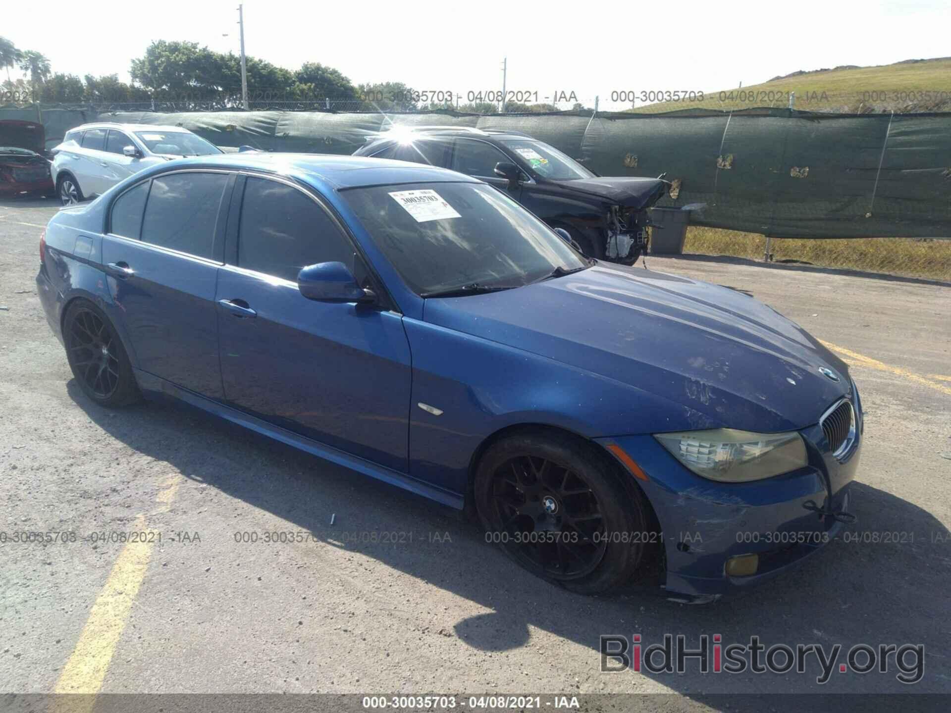 Photo WBAPM77599NL87898 - BMW 3 SERIES 2009