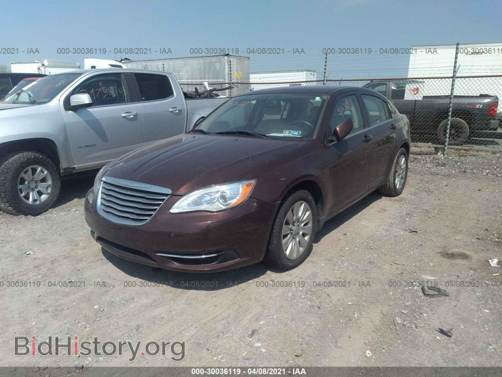 2012 CHRYSLER 200 - VIN: 1C3CCBAB4CN224075 - Фото 2