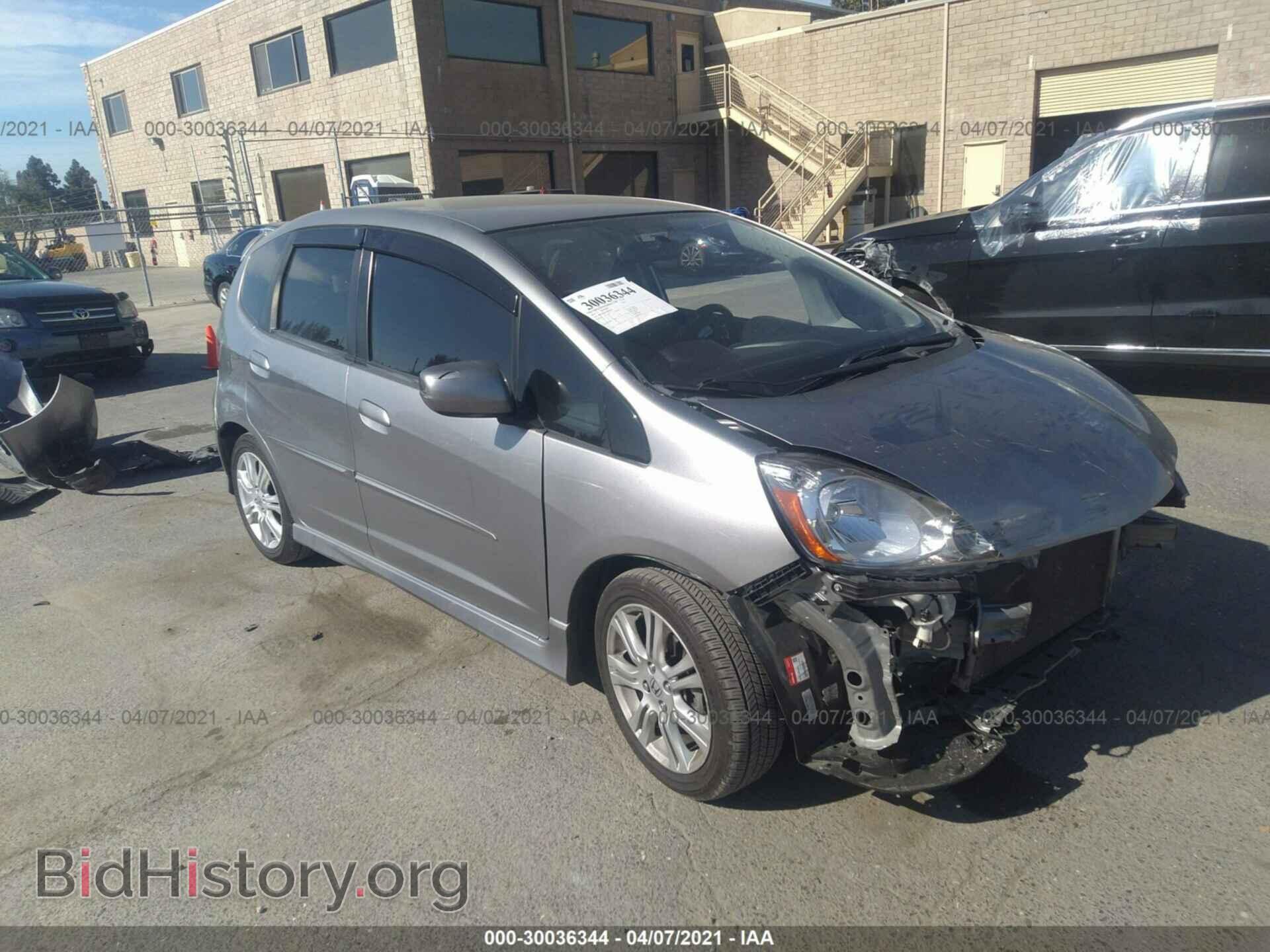 Фотография JHMGE8H69AS028391 - HONDA FIT 2010