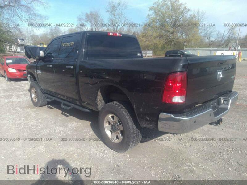 2016 RAM 2500 (VIN 3C6UR5CL0GG391111) — photo 3 of 11