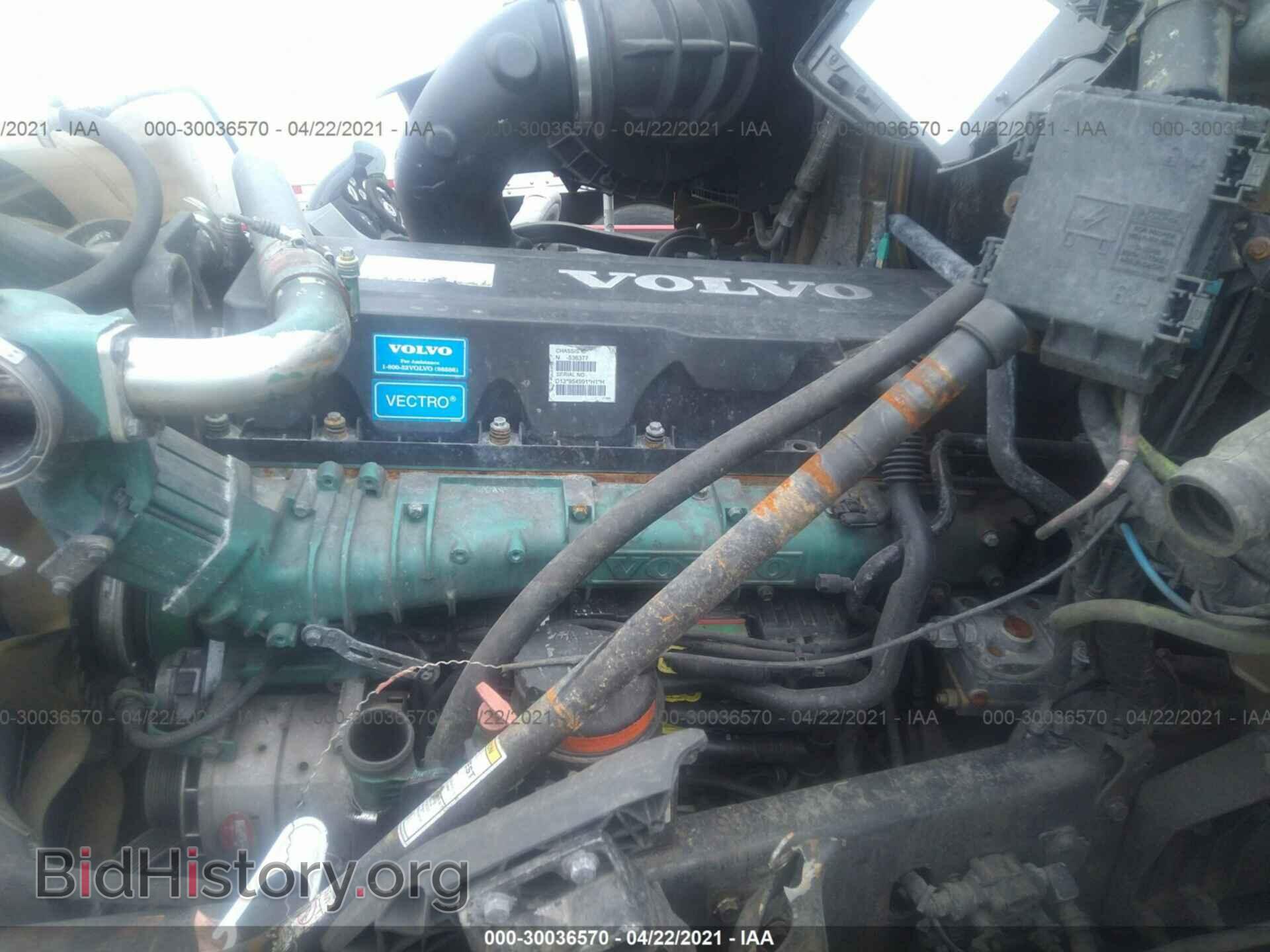 2012 VOLVO VN - VIN: 4V4NC9EH2CN536377 - Фото 10