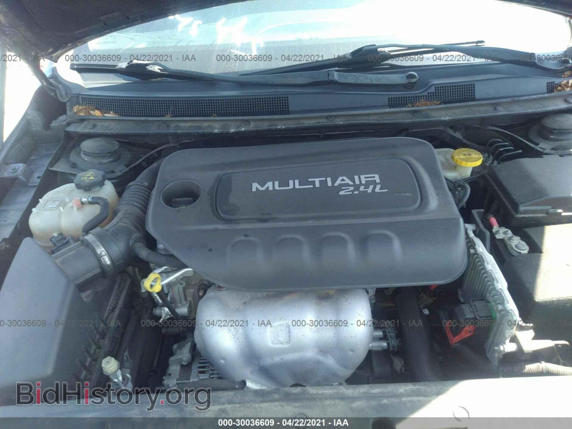2016 CHRYSLER 200 - VIN: 1C3CCCAB6GN113166 - Фото 10