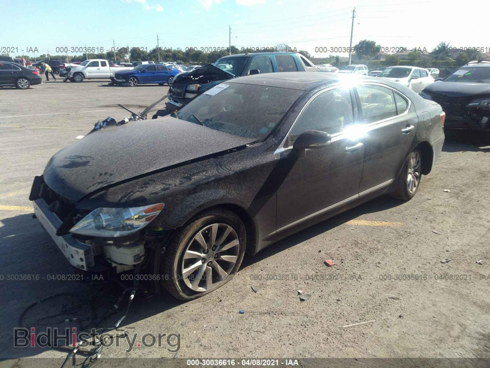 2011 LEXUS LS 460 - VIN: JTHCL5EF9B5011789 - Photo 2