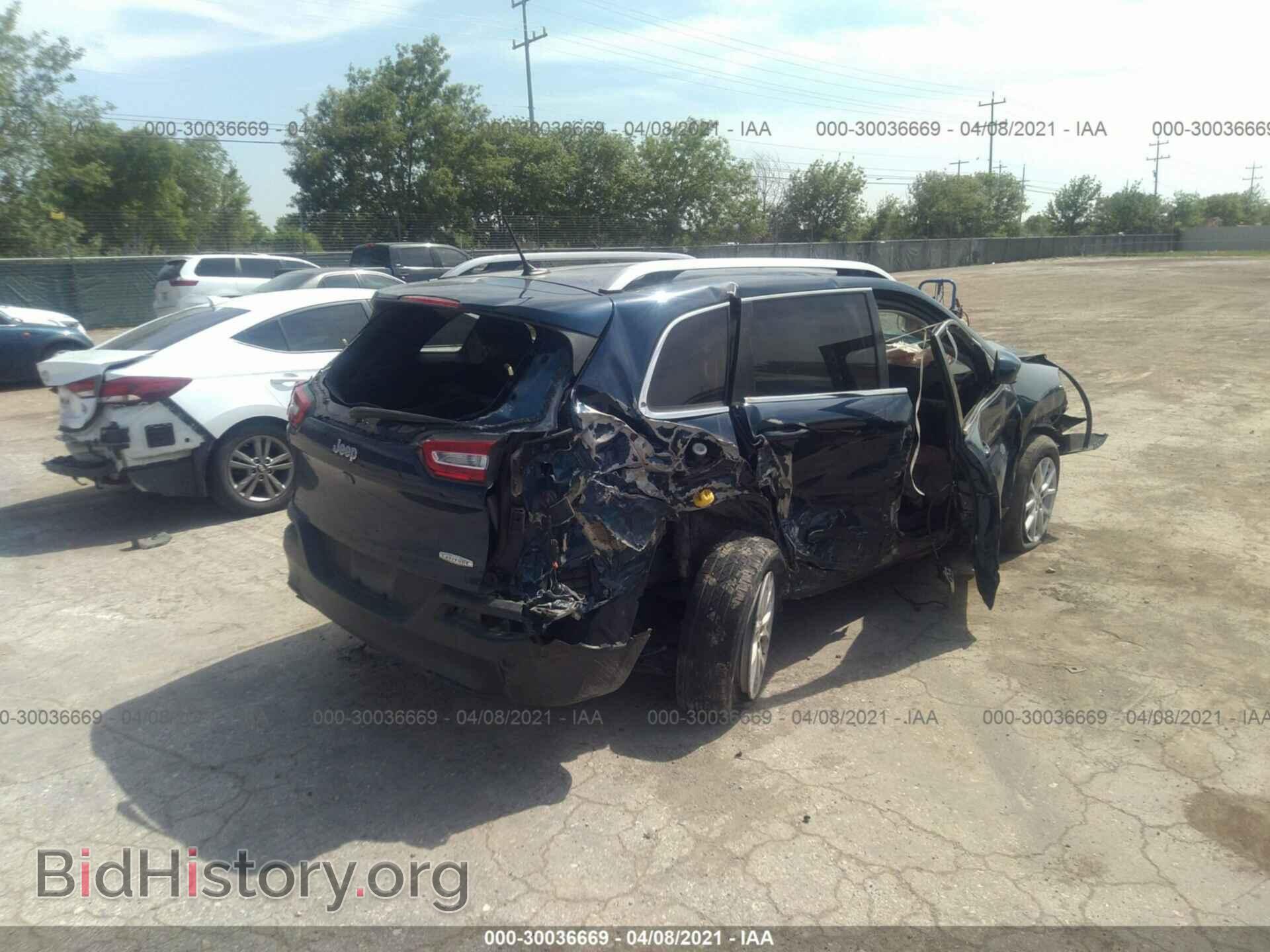 2018 JEEP CHEROKEE - VIN: 1C4PJLCB8JD558957 - Фото 4