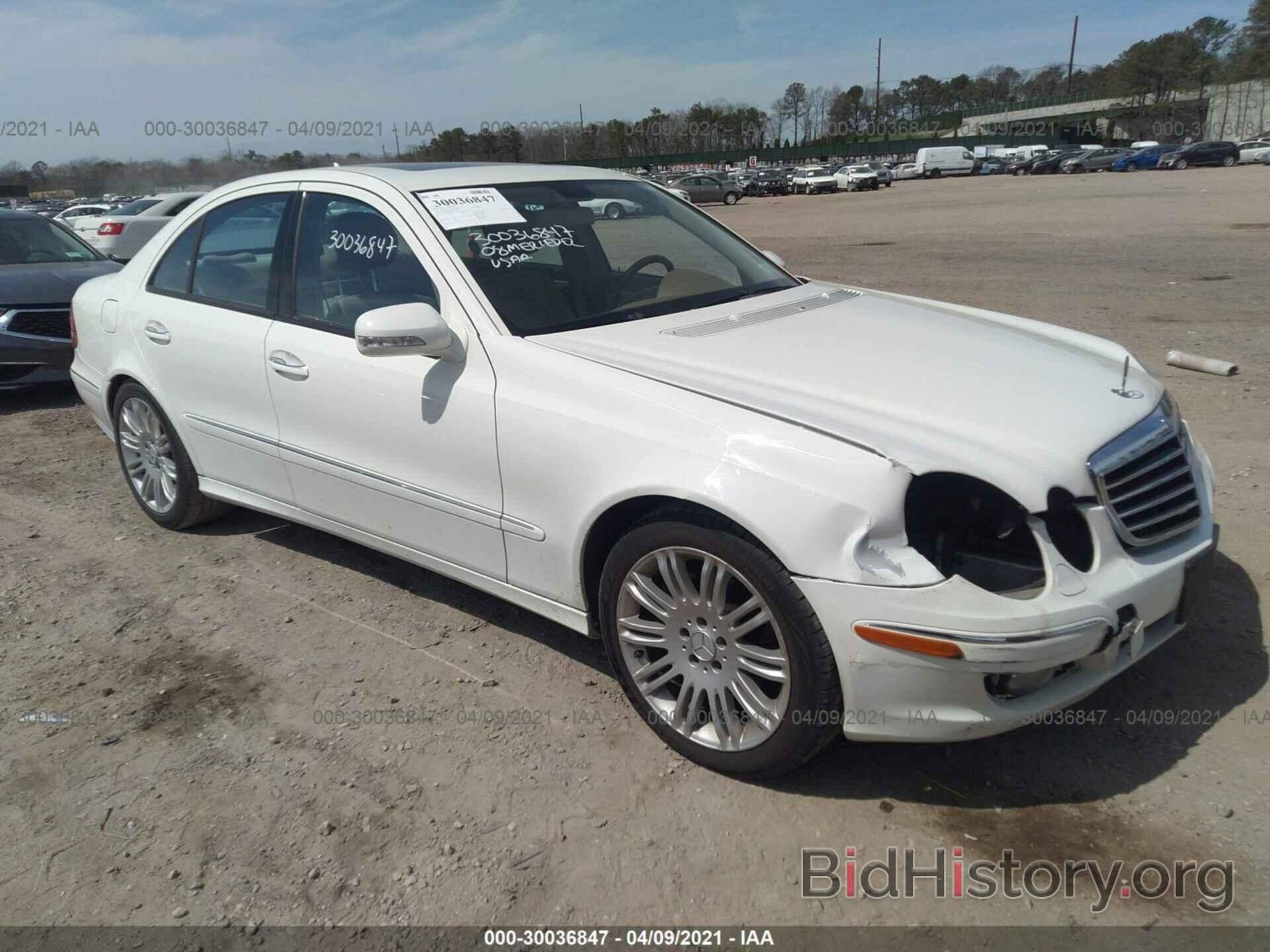 Photo WDBUF87X88B325575 - MERCEDES-BENZ E-CLASS 2008