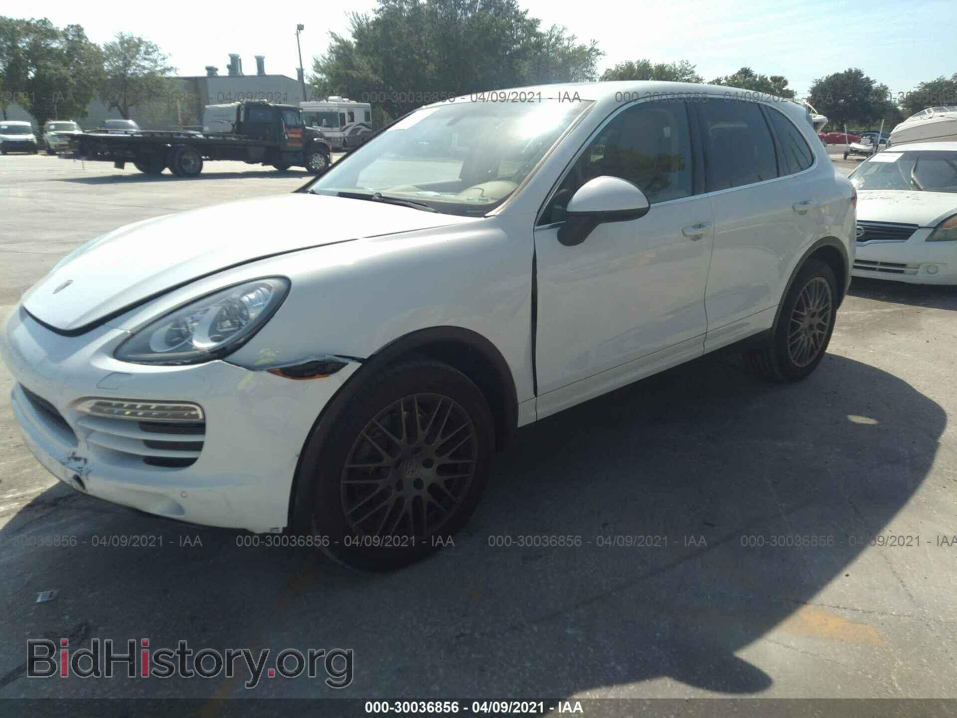 2014 PORSCHE CAYENNE - VIN: WP1AA2A2XELA02467 - Фото 2