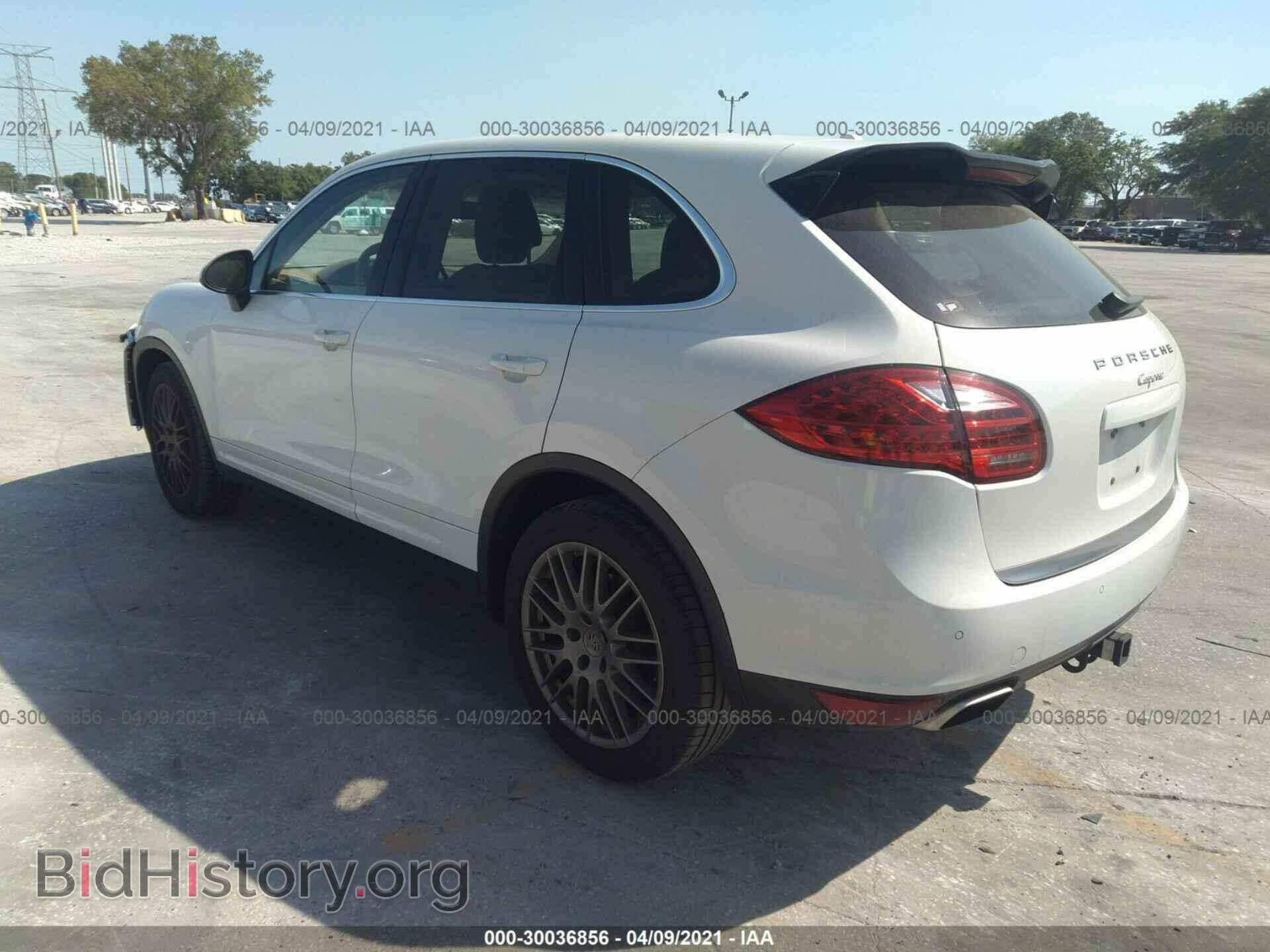2014 PORSCHE CAYENNE - VIN: WP1AA2A2XELA02467 - Фото 3