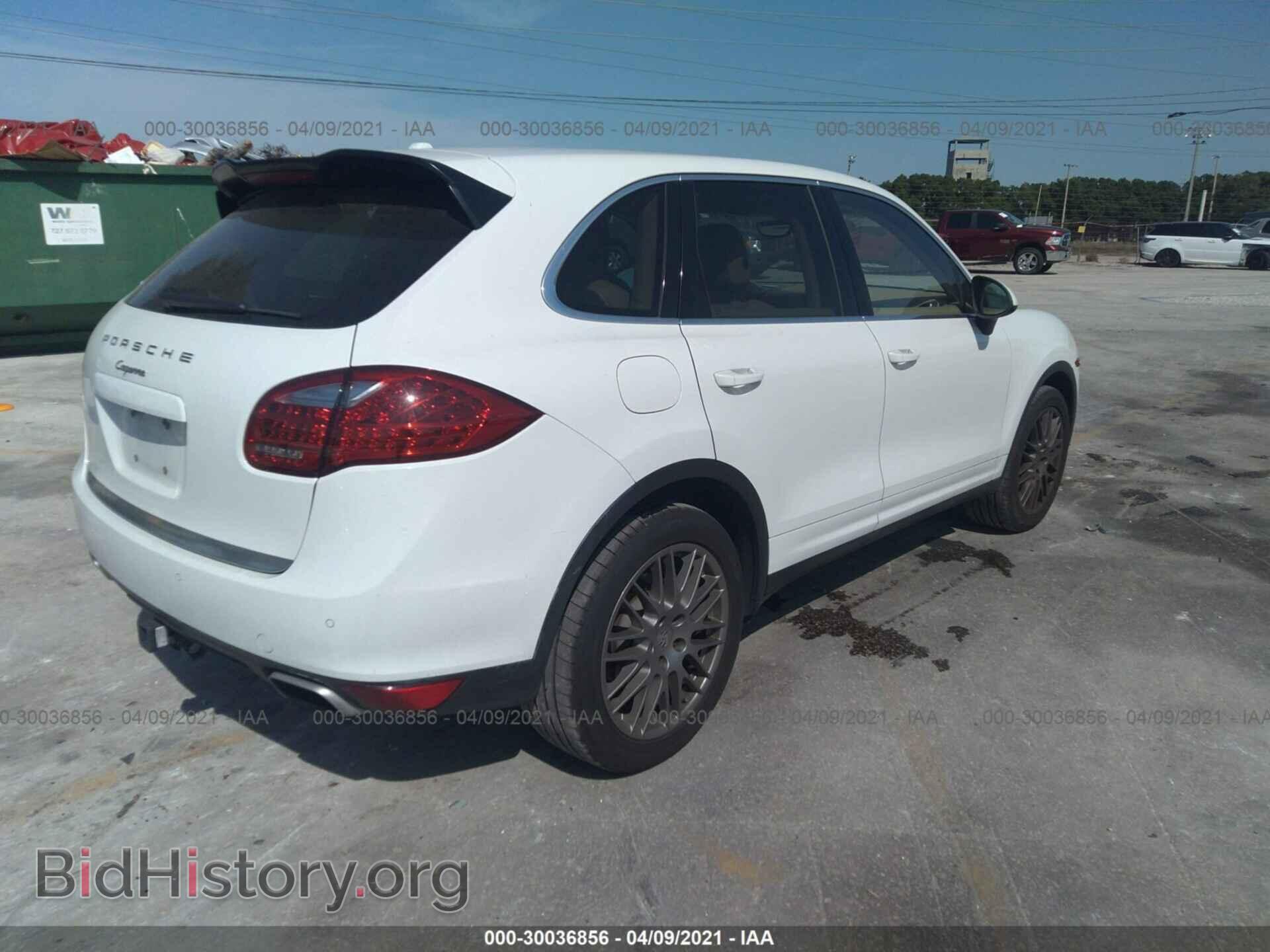 2014 PORSCHE CAYENNE - VIN: WP1AA2A2XELA02467 - Фото 4