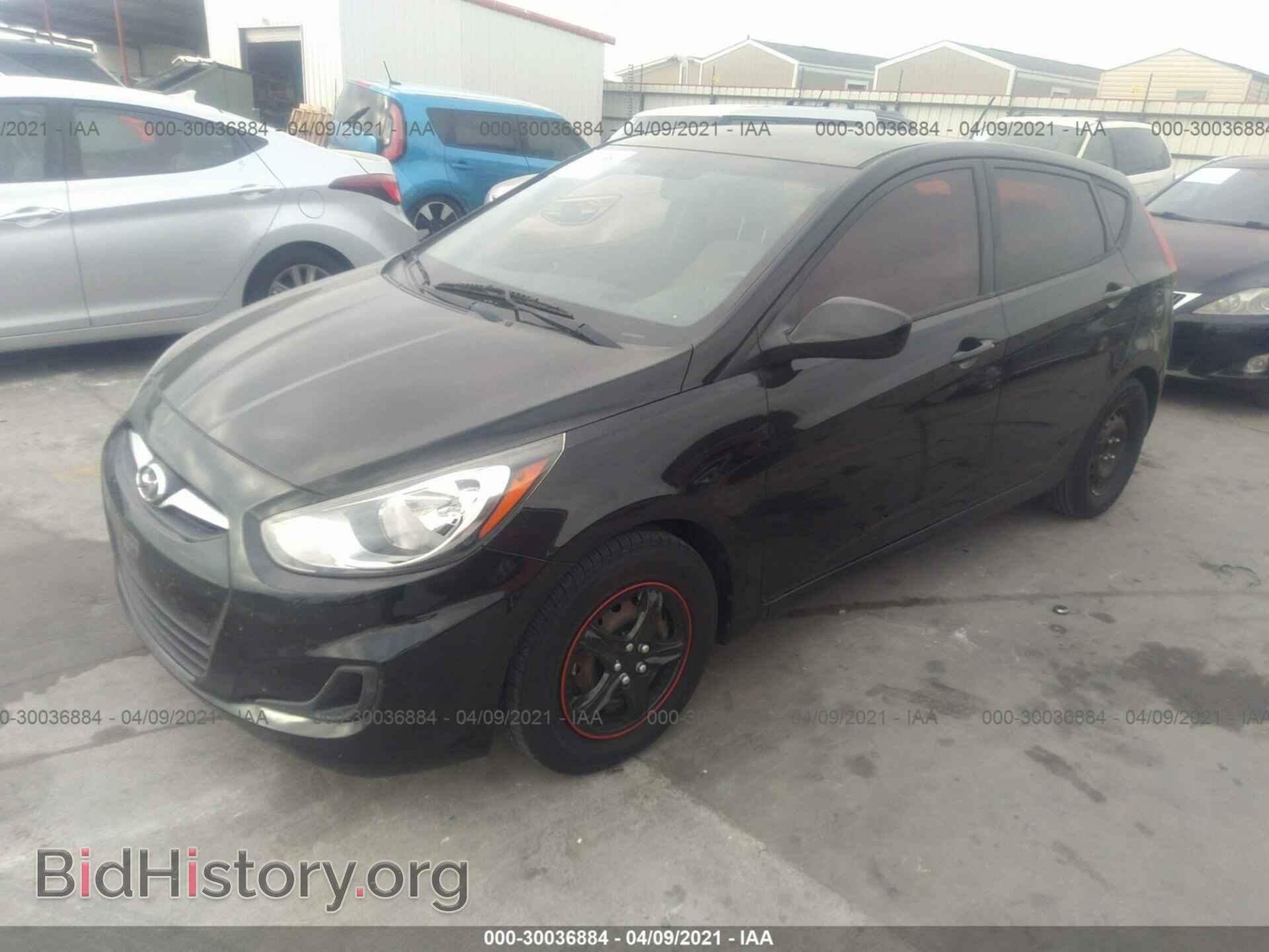 2013 HYUNDAI ACCENT - VIN: KMHCT5AE3DU128979 - Фото 2
