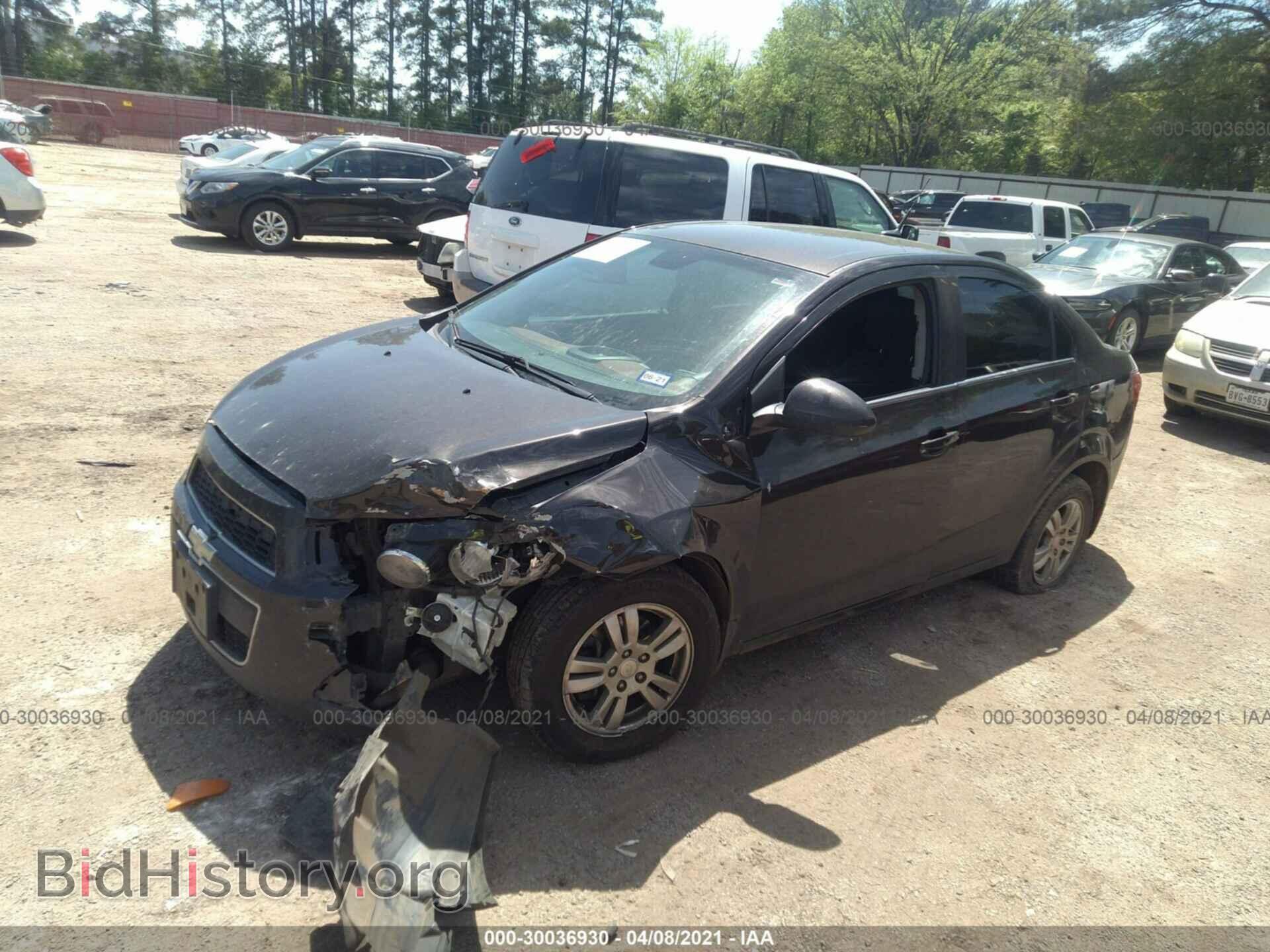 2013 CHEVROLET SONIC - VIN: 1G1JC5SB6D4195505 - Фото 2