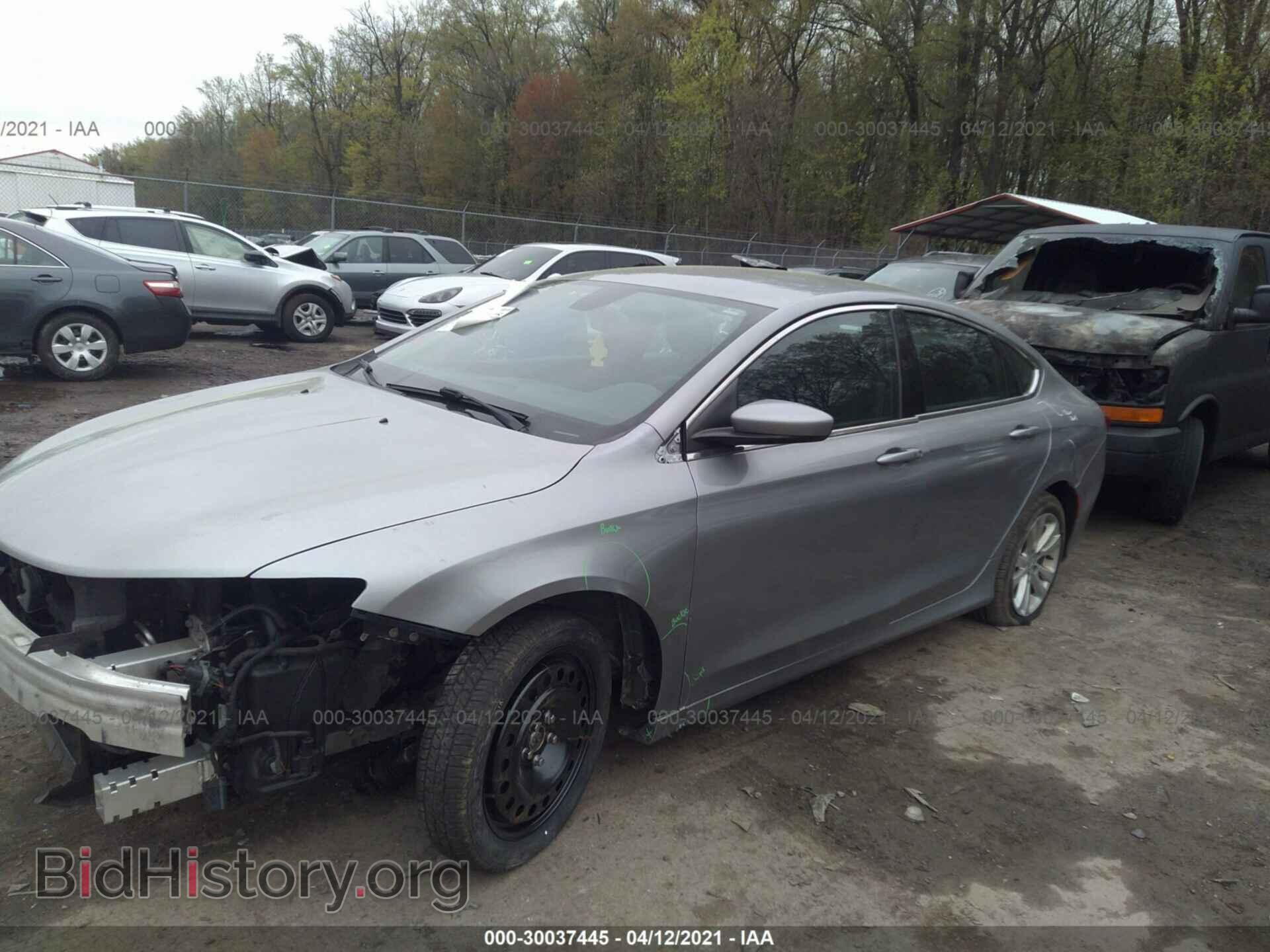 2015 CHRYSLER 200 - VIN: 1C3CCCAB5FN633583 - Photo 2