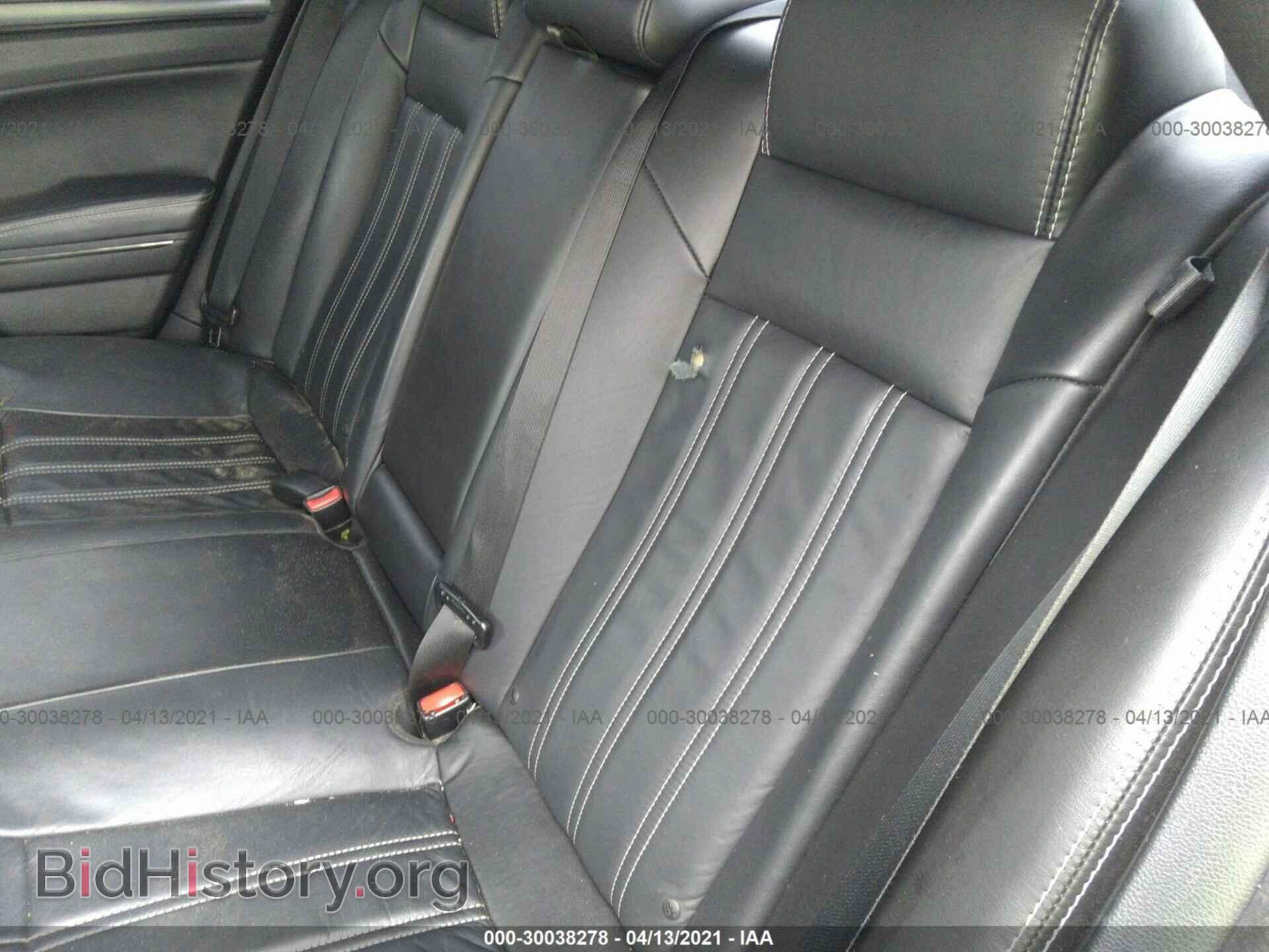 2014 CHRYSLER 300 - VIN: 2C3CCABG2EH341766 - Фото 8