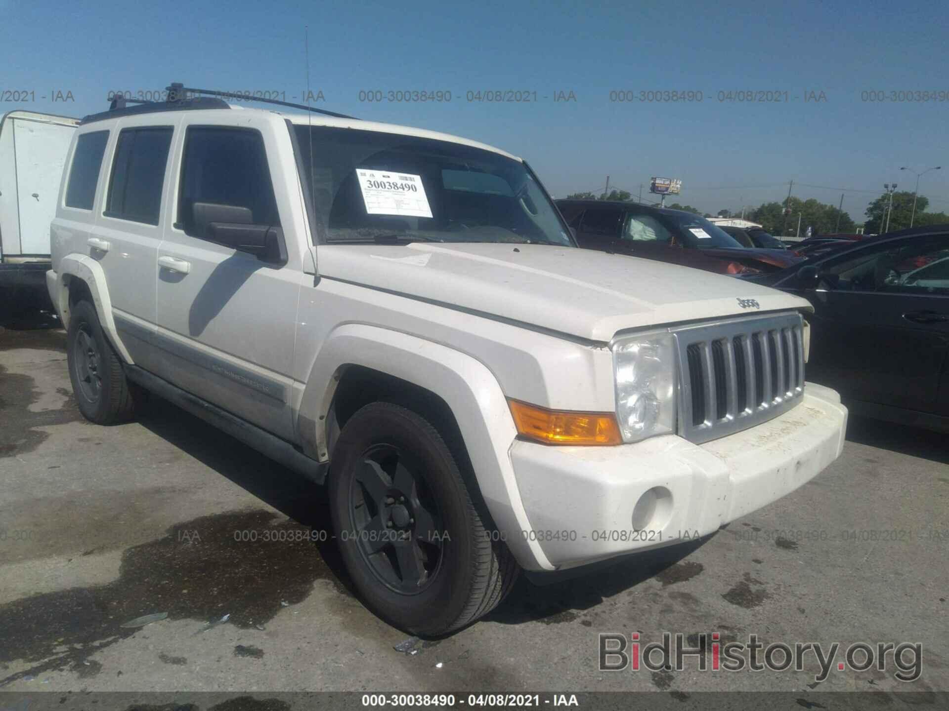 Photo 1J4RH4GT0AC142558 - JEEP COMMANDER 2010