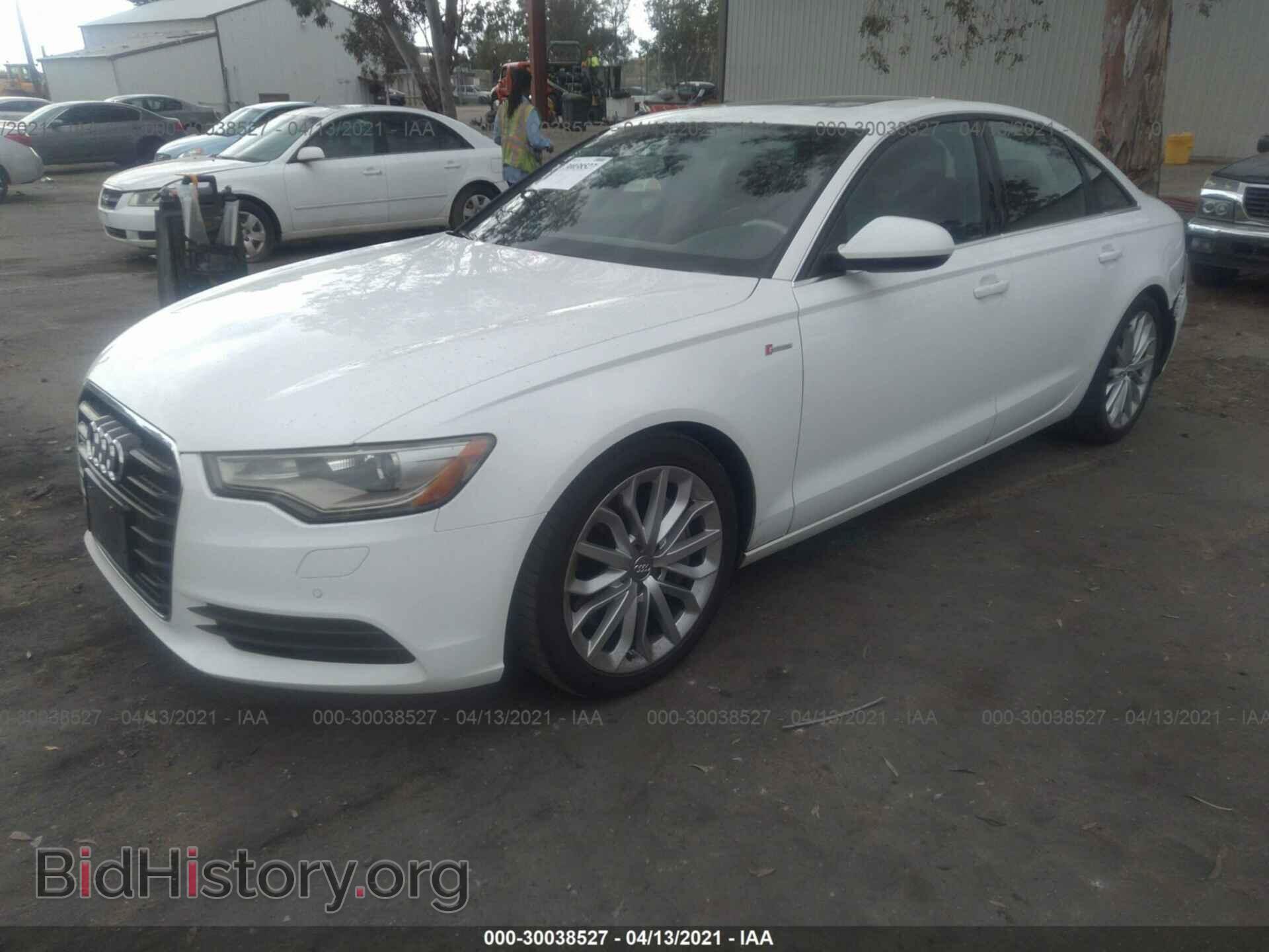 2012 AUDI A6 - VIN: WAUGGAFC4CN046694 - Фото 2