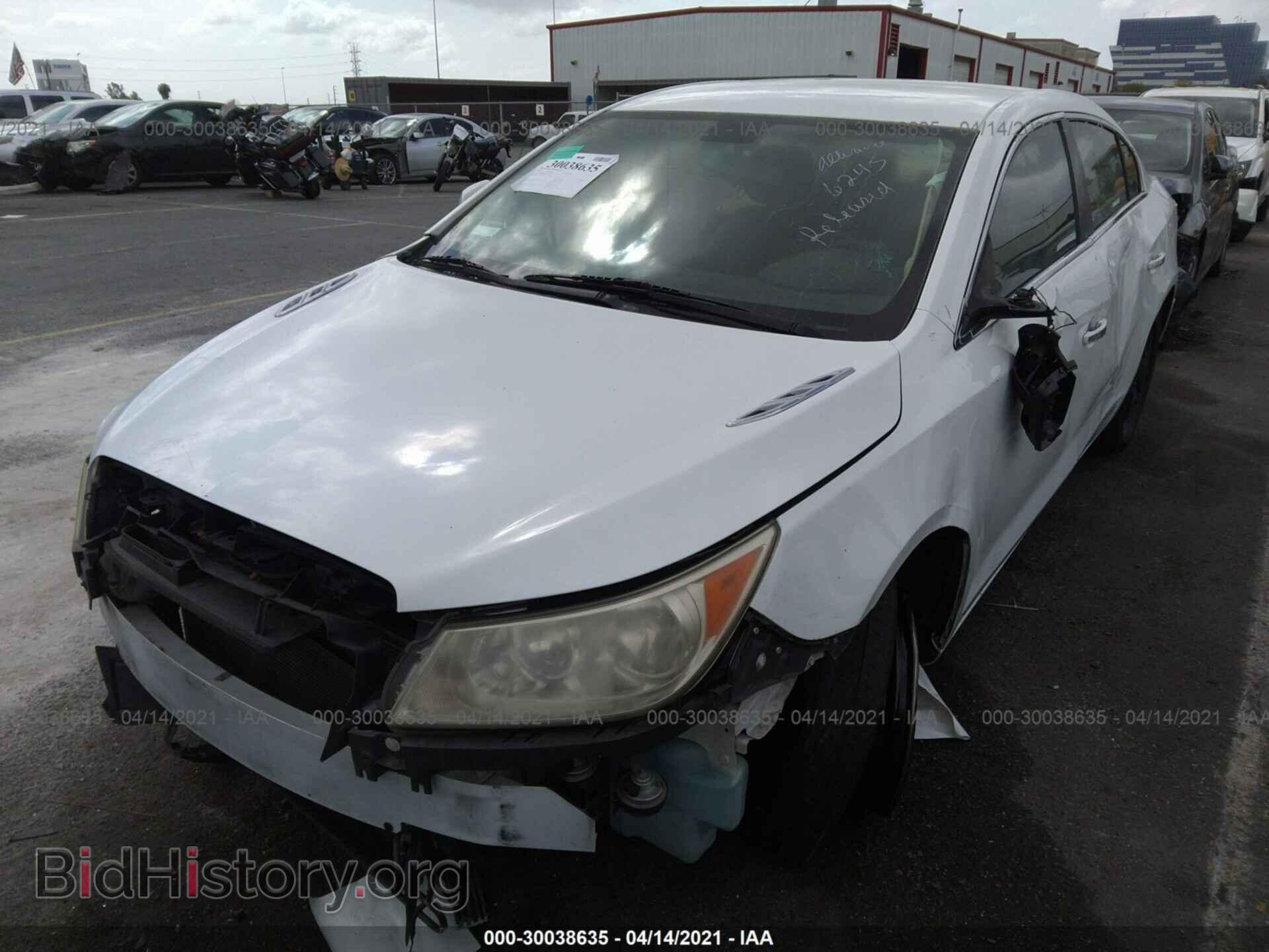 2011 BUICK LACROSSE - VIN: 1G4GA5ED2BF306245 - Фото 2