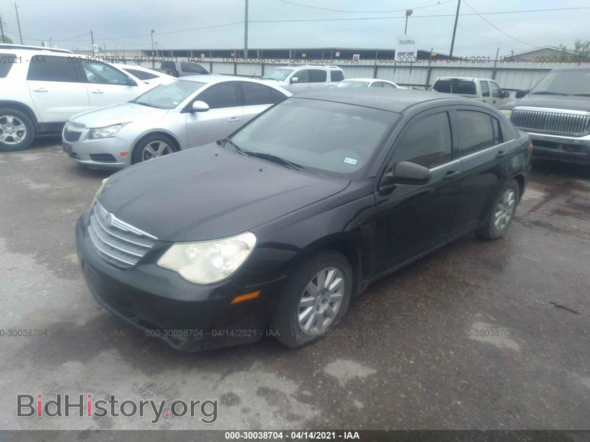 2010 CHRYSLER SEBRING - VIN: 1C3CC4FB1AN157386 - Фото 2