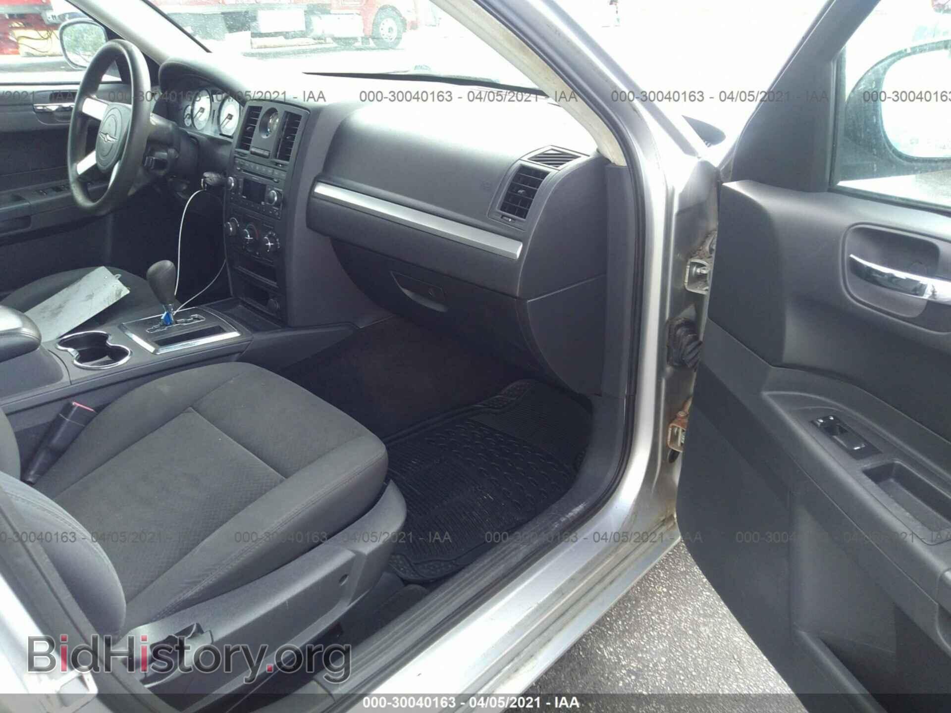 2008 CHRYSLER 300 - VIN: 2C3KA43R68H192527 - Фото 5