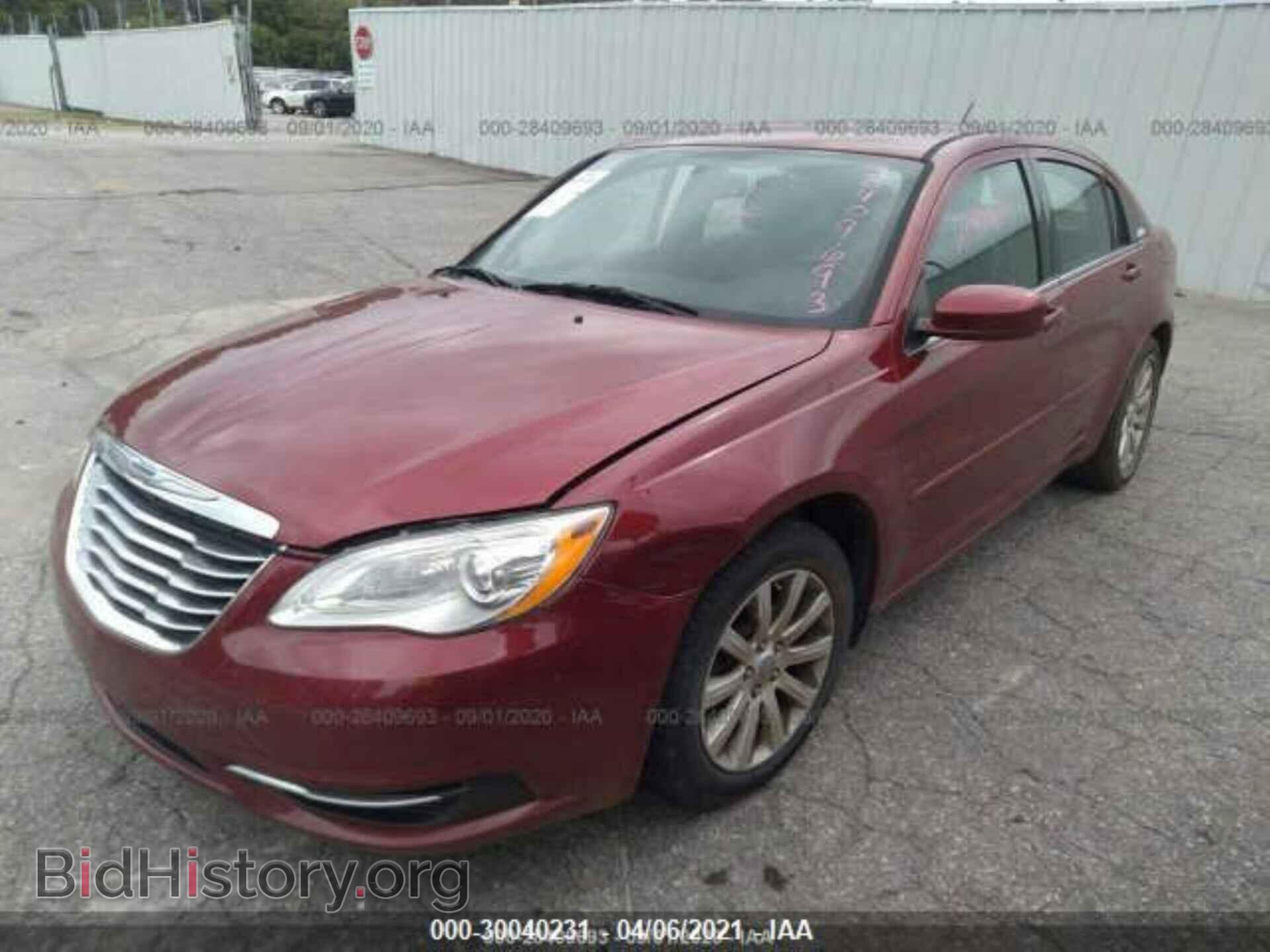 2013 CHRYSLER 200 - VIN: 1C3CCBBB5DN645884 - Фото 2