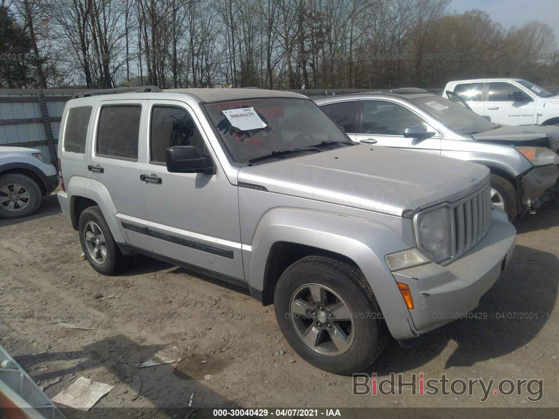 Photo 1J8GN28K98W174779 - JEEP LIBERTY 2008