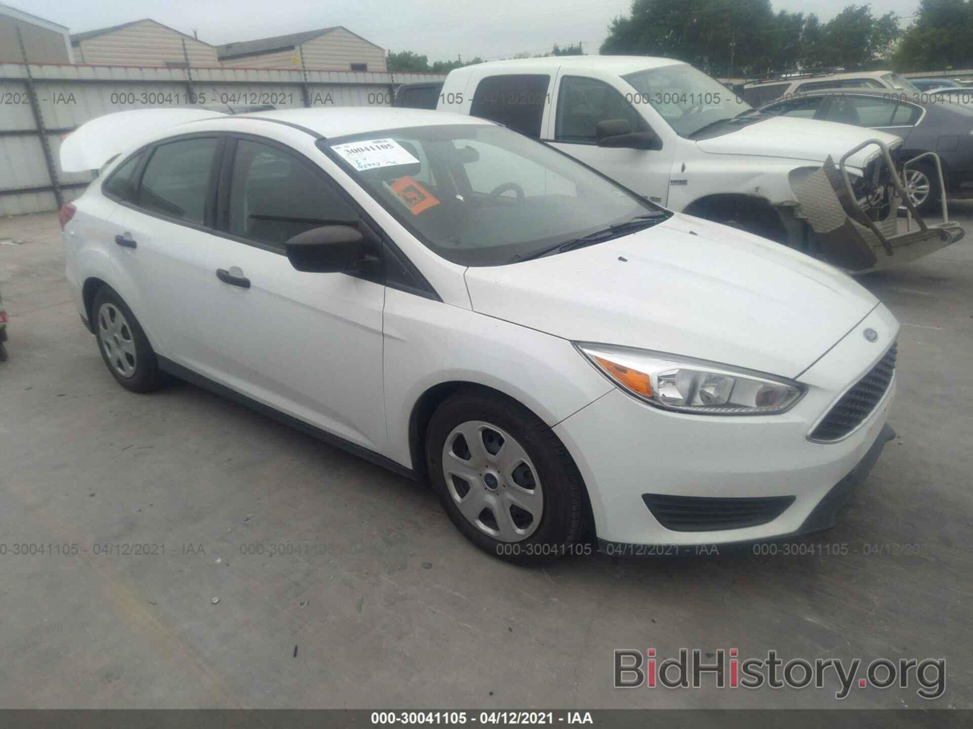 Photo 1FADP3E29FL313599 - FORD FOCUS 2015