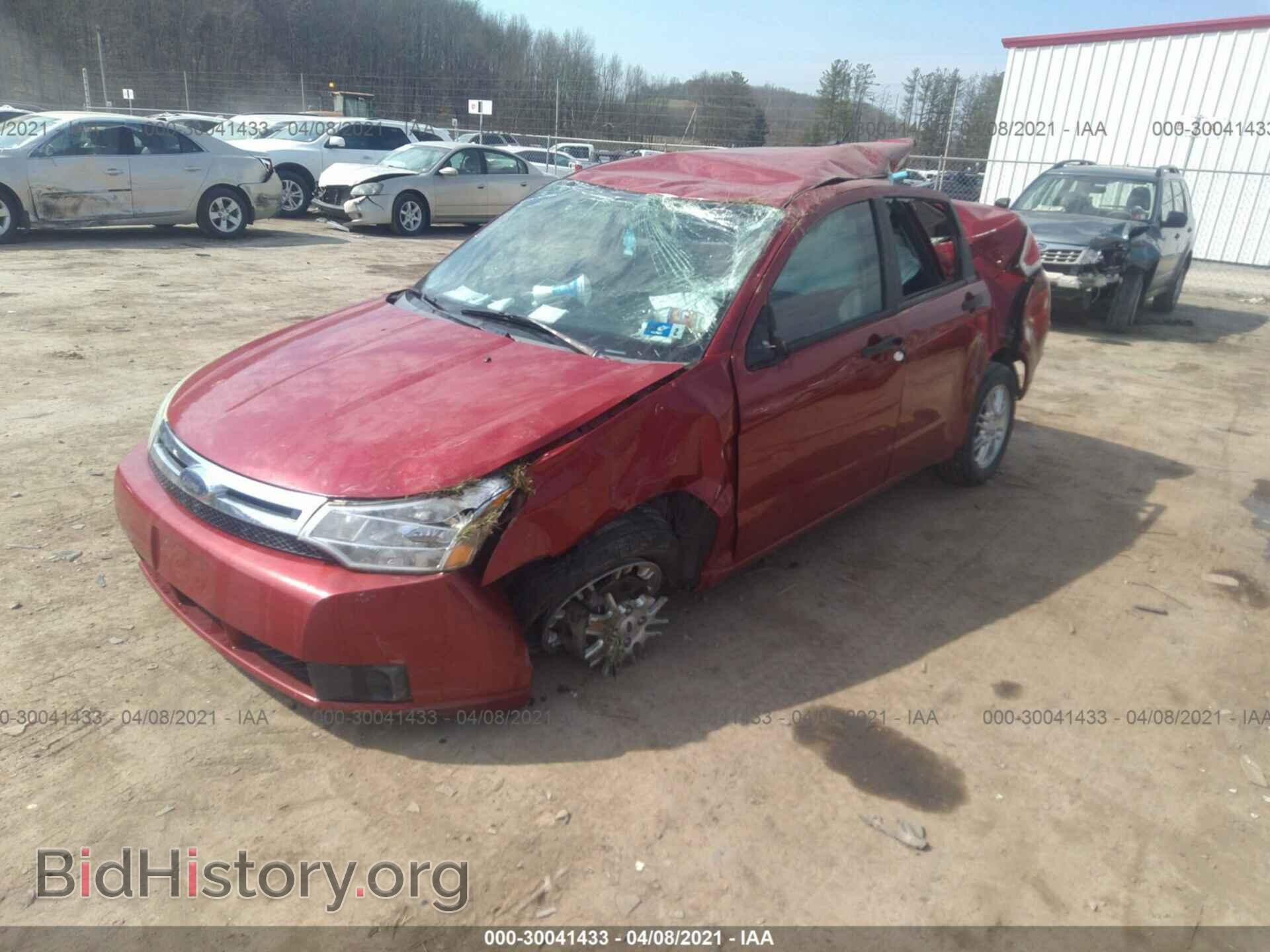 2009 FORD FOCUS - VIN: 1FAHP35N49W166378 - Фото 2