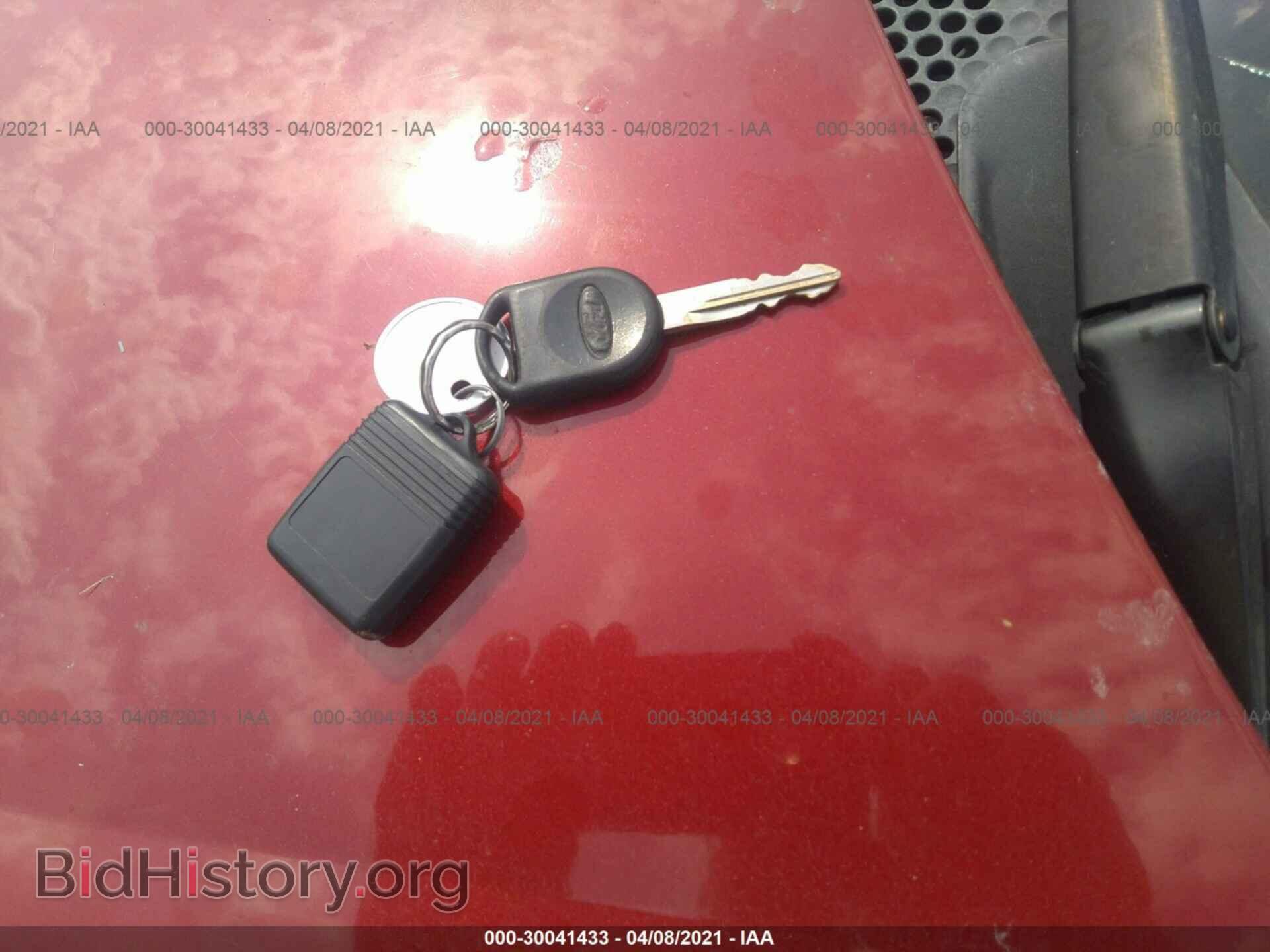 2009 FORD FOCUS - VIN: 1FAHP35N49W166378 - Фото 11