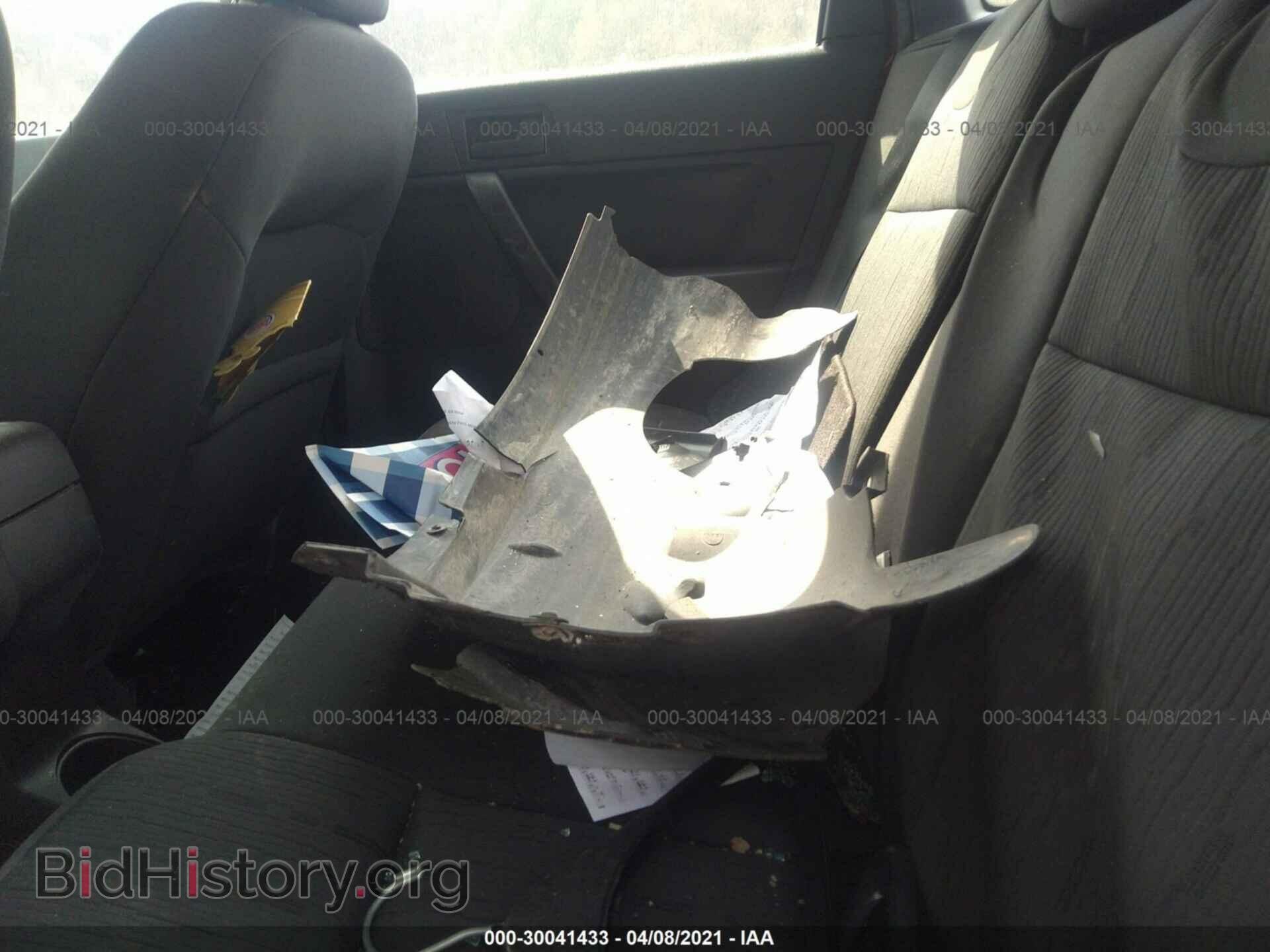 2009 FORD FOCUS - VIN: 1FAHP35N49W166378 - Фото 8