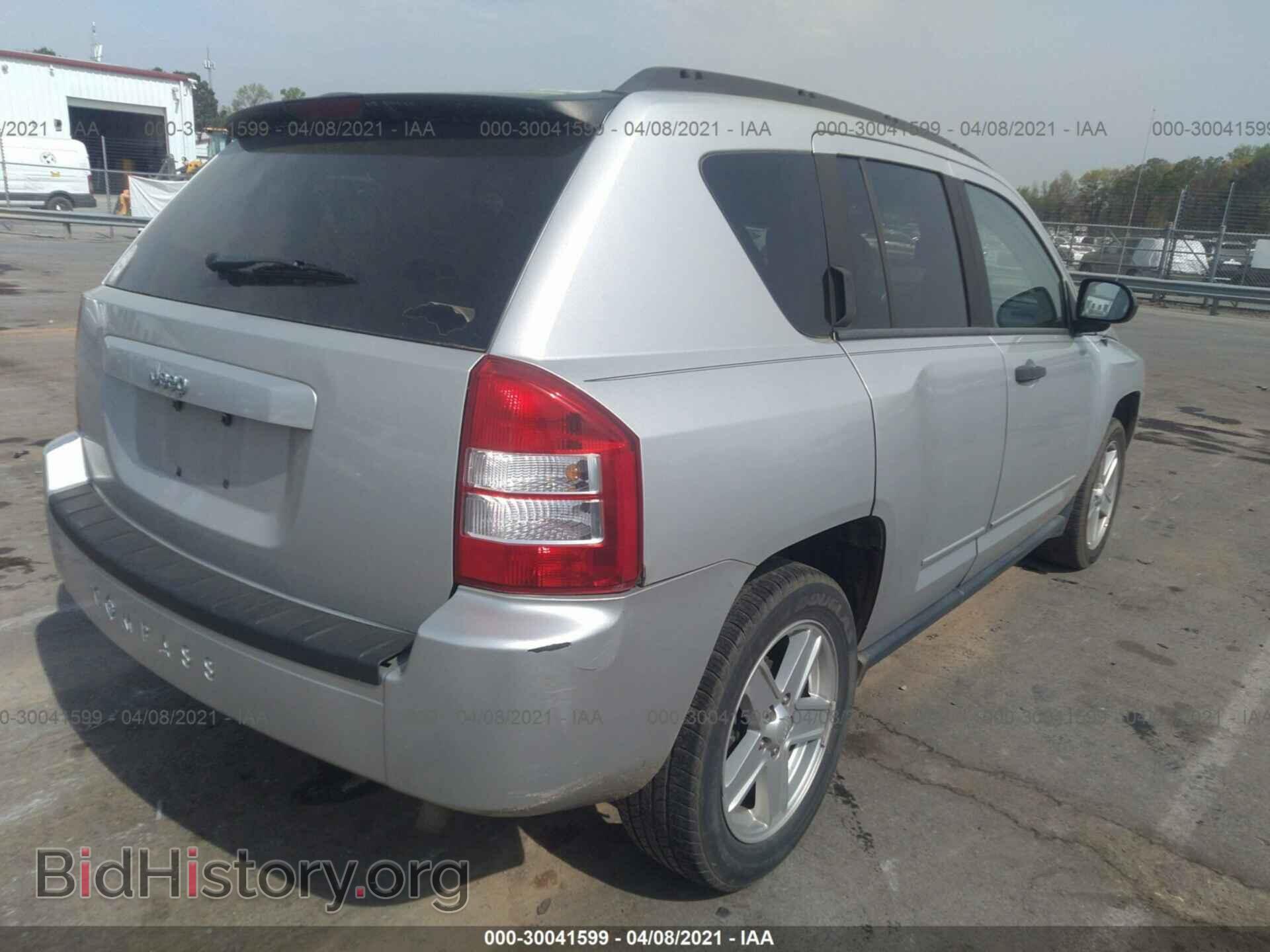 2008 JEEP COMPASS - VIN: 1J8FT47W98D658562 - Фото 4