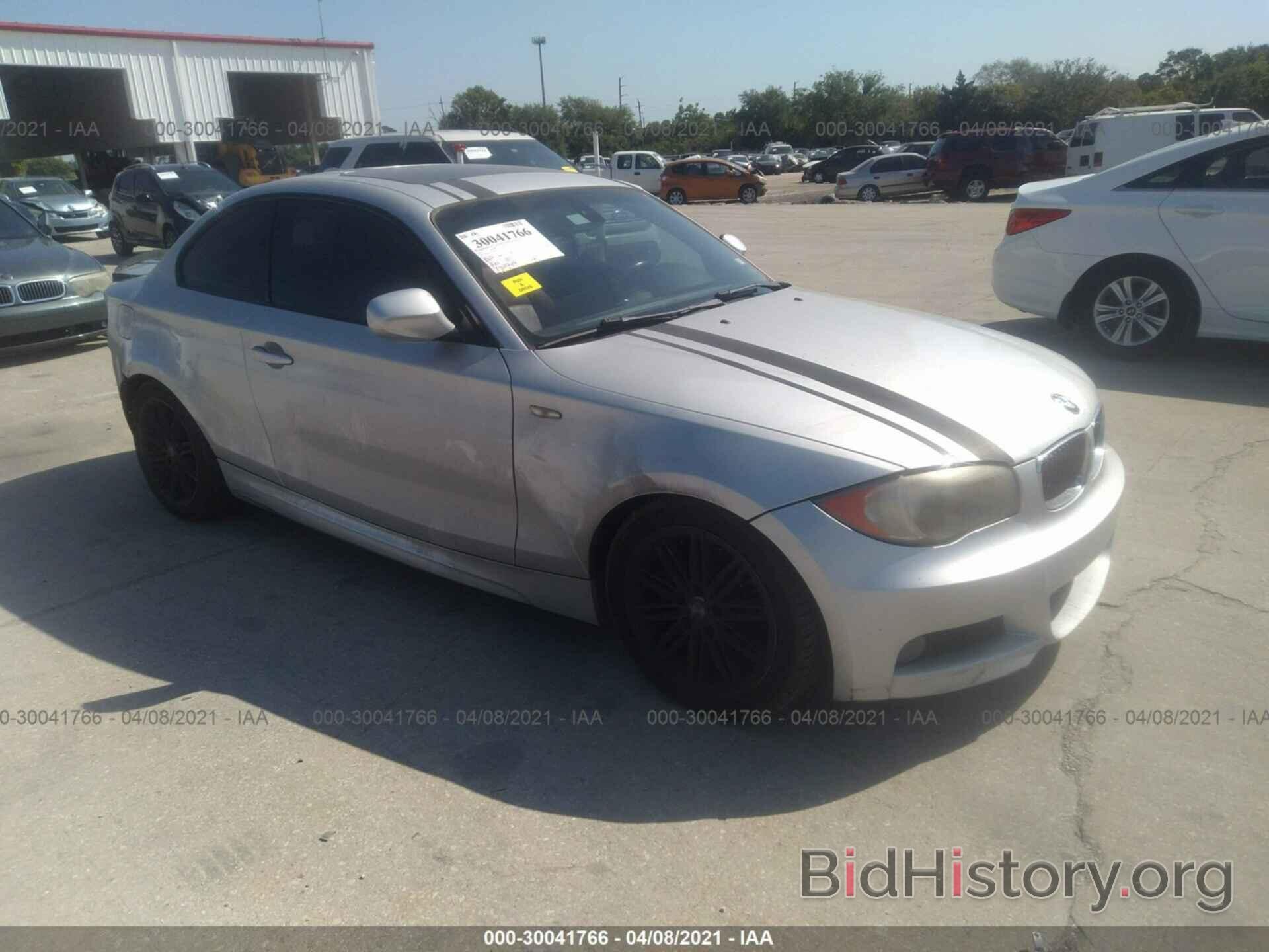 Photo WBAUP7C50BVP21516 - BMW 1 SERIES 2011