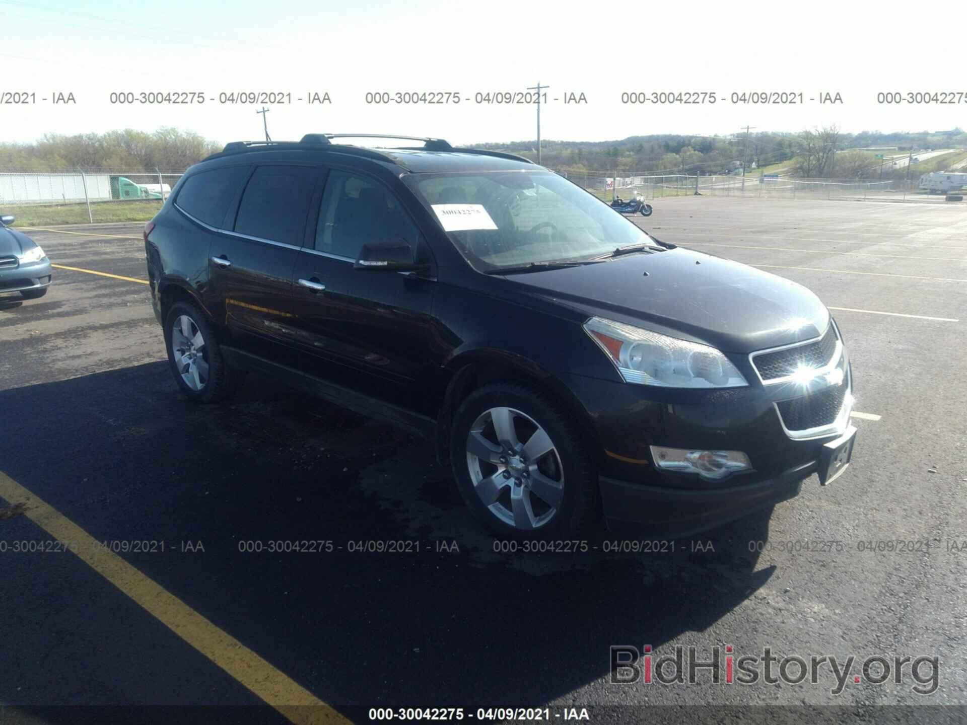 Photo 1GNKVGED9BJ330934 - CHEVROLET TRAVERSE 2011