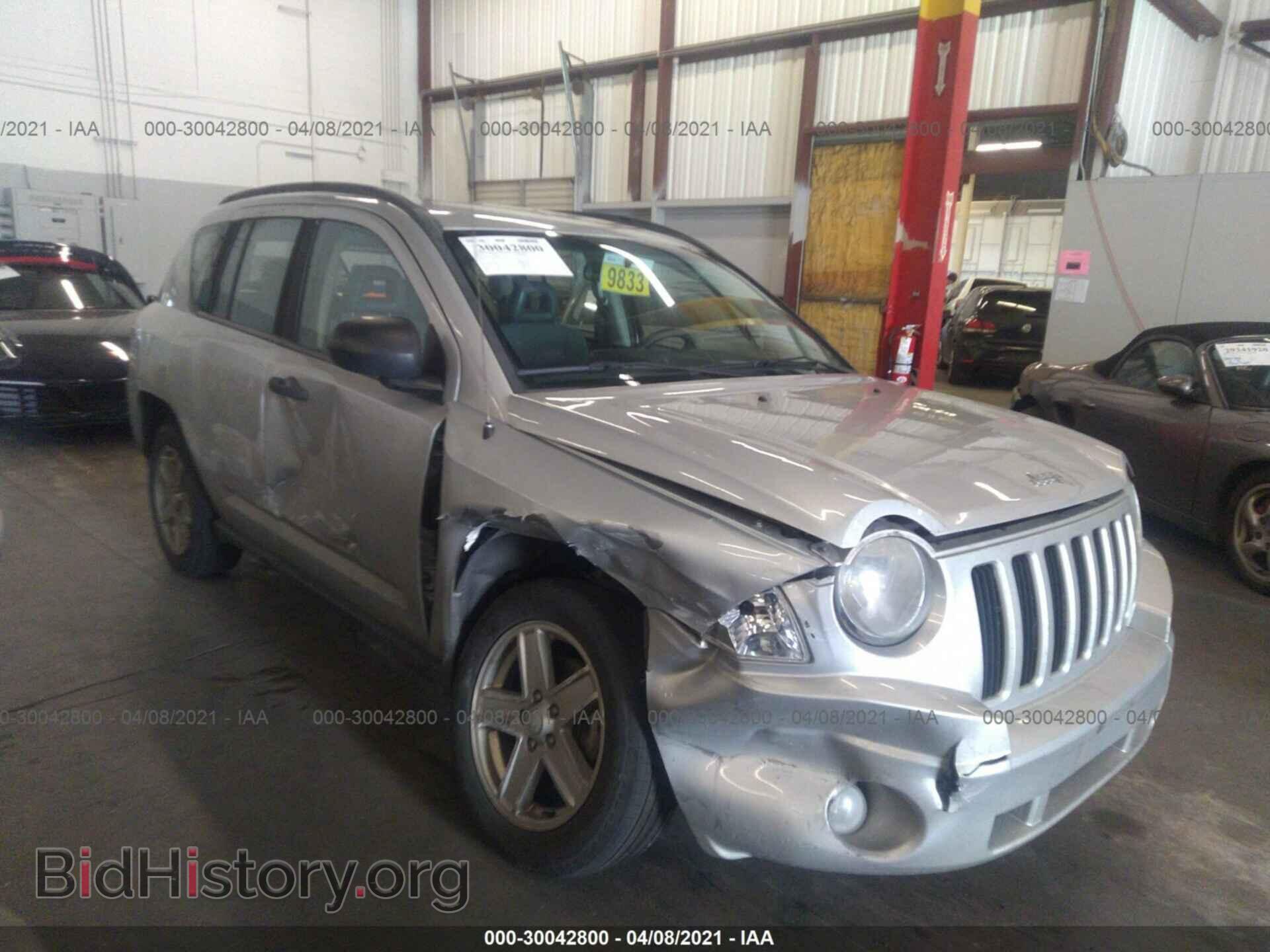 Фотография 1J8FF47W97D205418 - JEEP COMPASS 2007