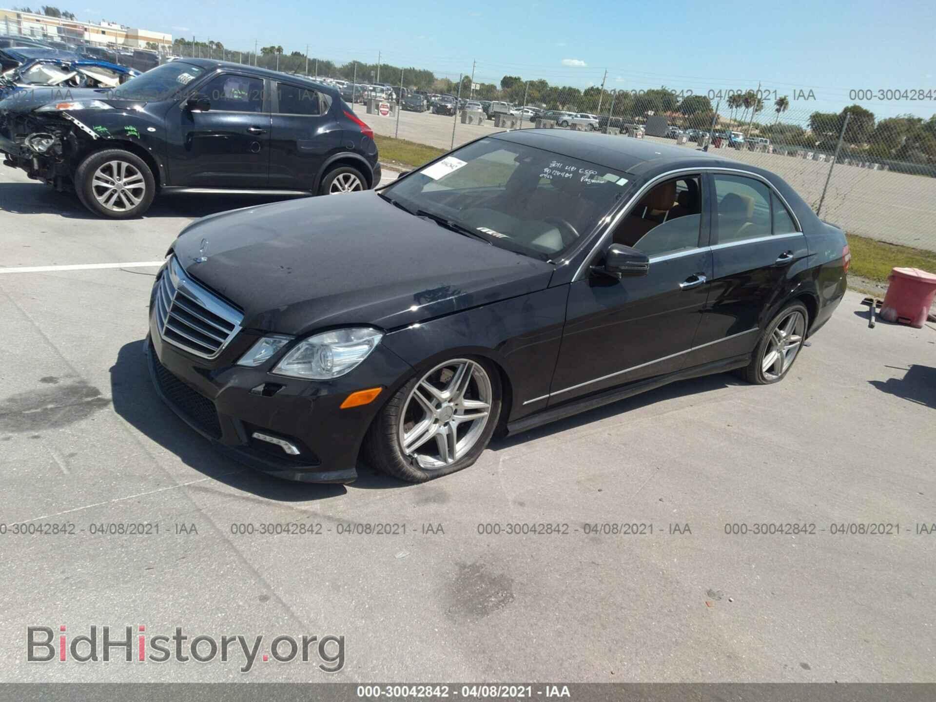2011 MERCEDES-BENZ E-CLASS - VIN: WDDHF9ABXBA304008 - Фото 2