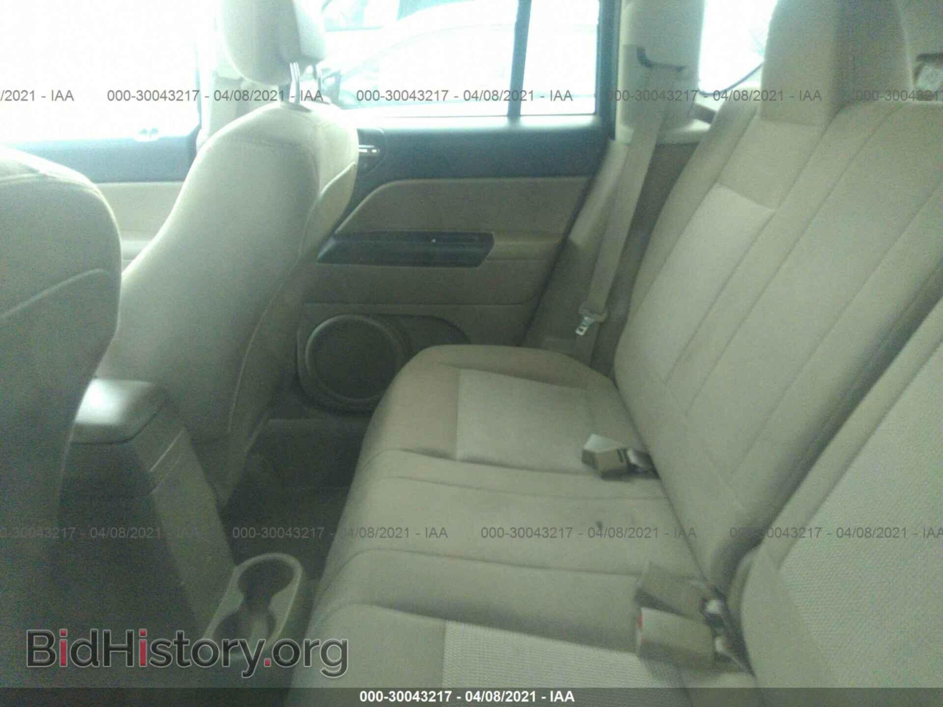 2011 JEEP COMPASS - VIN: 1J4NF1FB6BD258421 - Photo 8
