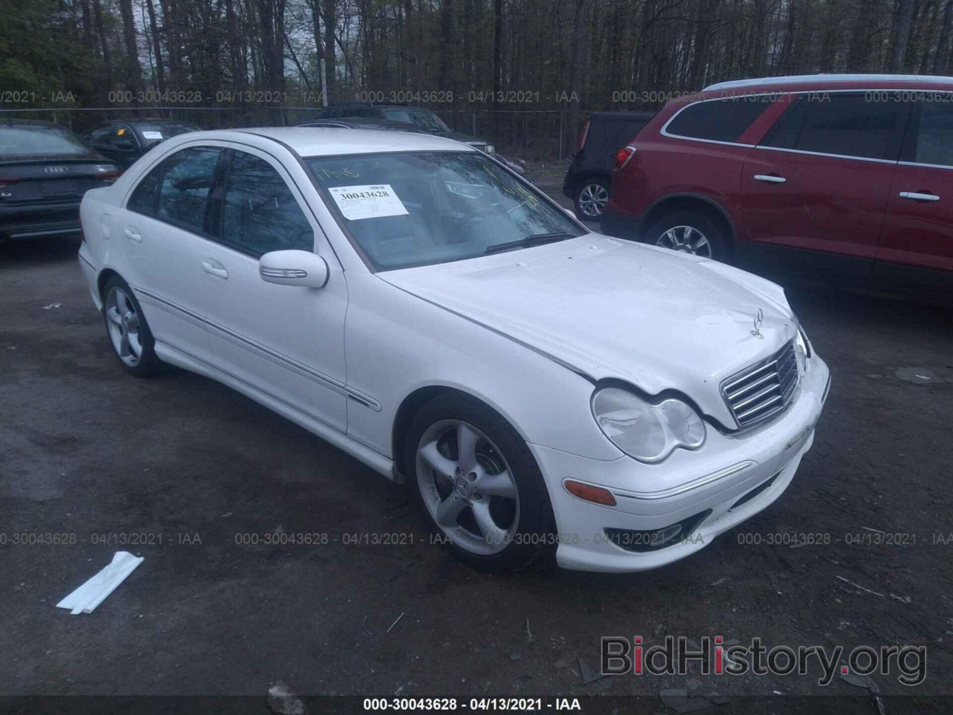 Photo WDBRF52H56A905163 - MERCEDES-BENZ C-CLASS 2006