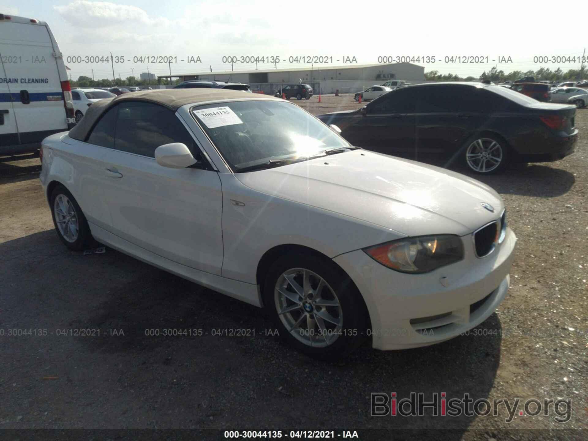 Photo WBAUN1C50AVH81672 - BMW 1 SERIES 2010