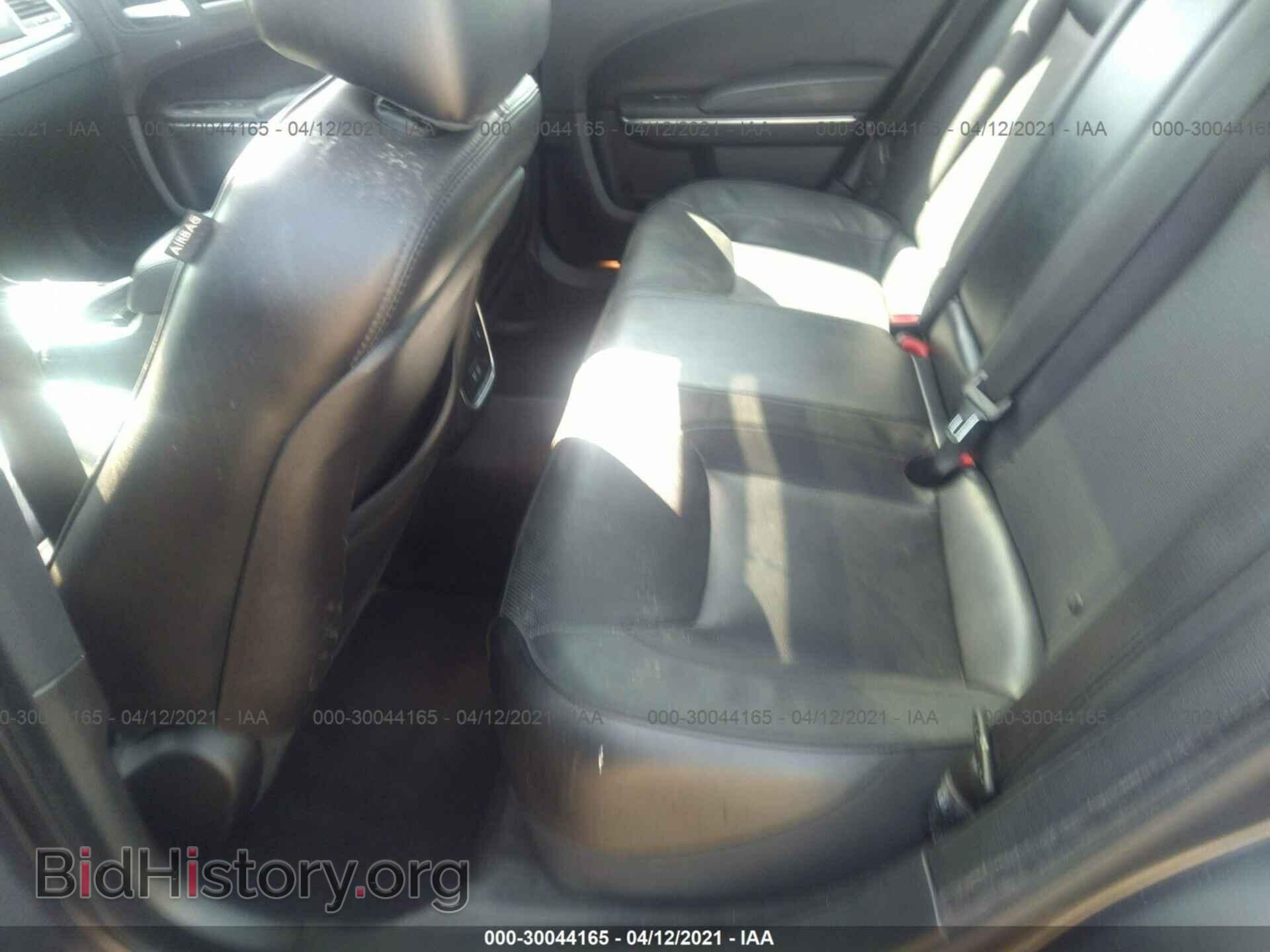 2018 CHRYSLER 300 - VIN: 2C3CCAEG8JH207950 - Фото 8