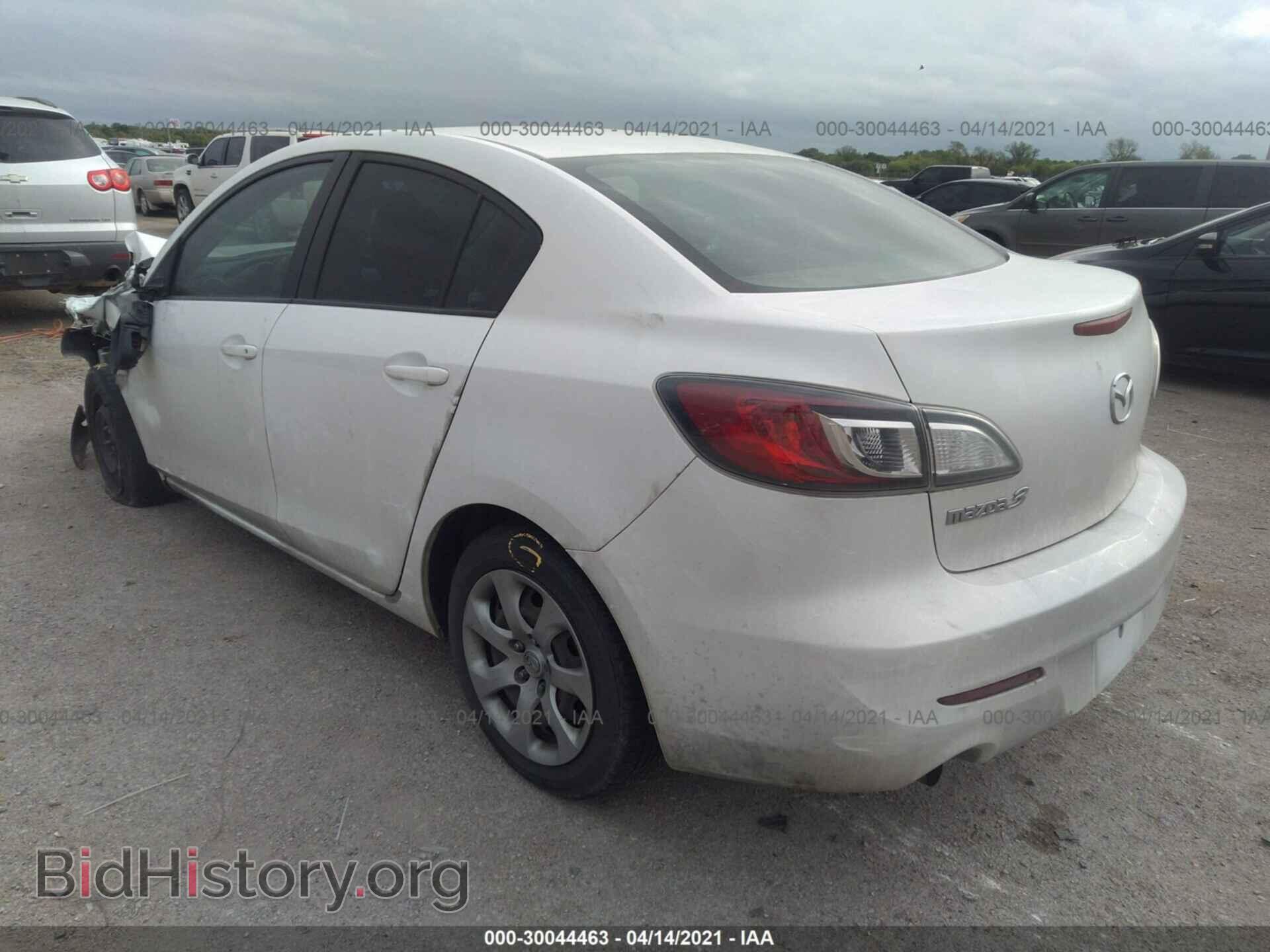 2013 MAZDA MAZDA3 - VIN: JM1BL1TF3D1821096 - Фото 3