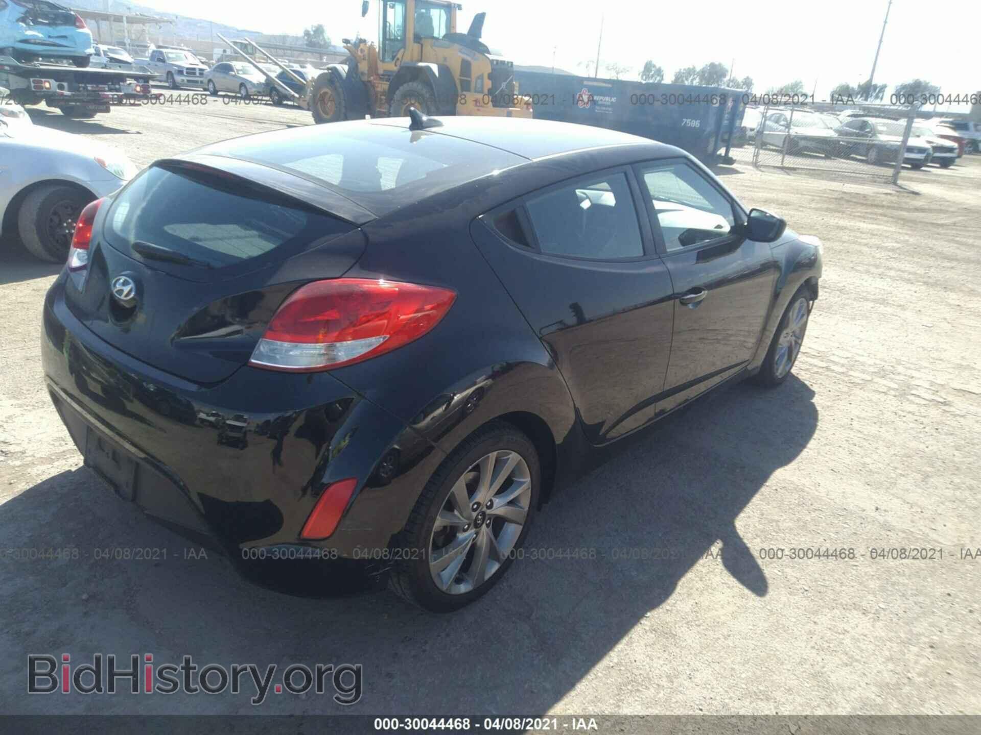2017 HYUNDAI VELOSTER - VIN: KMHTC6ADXHU311640 - Фото 4