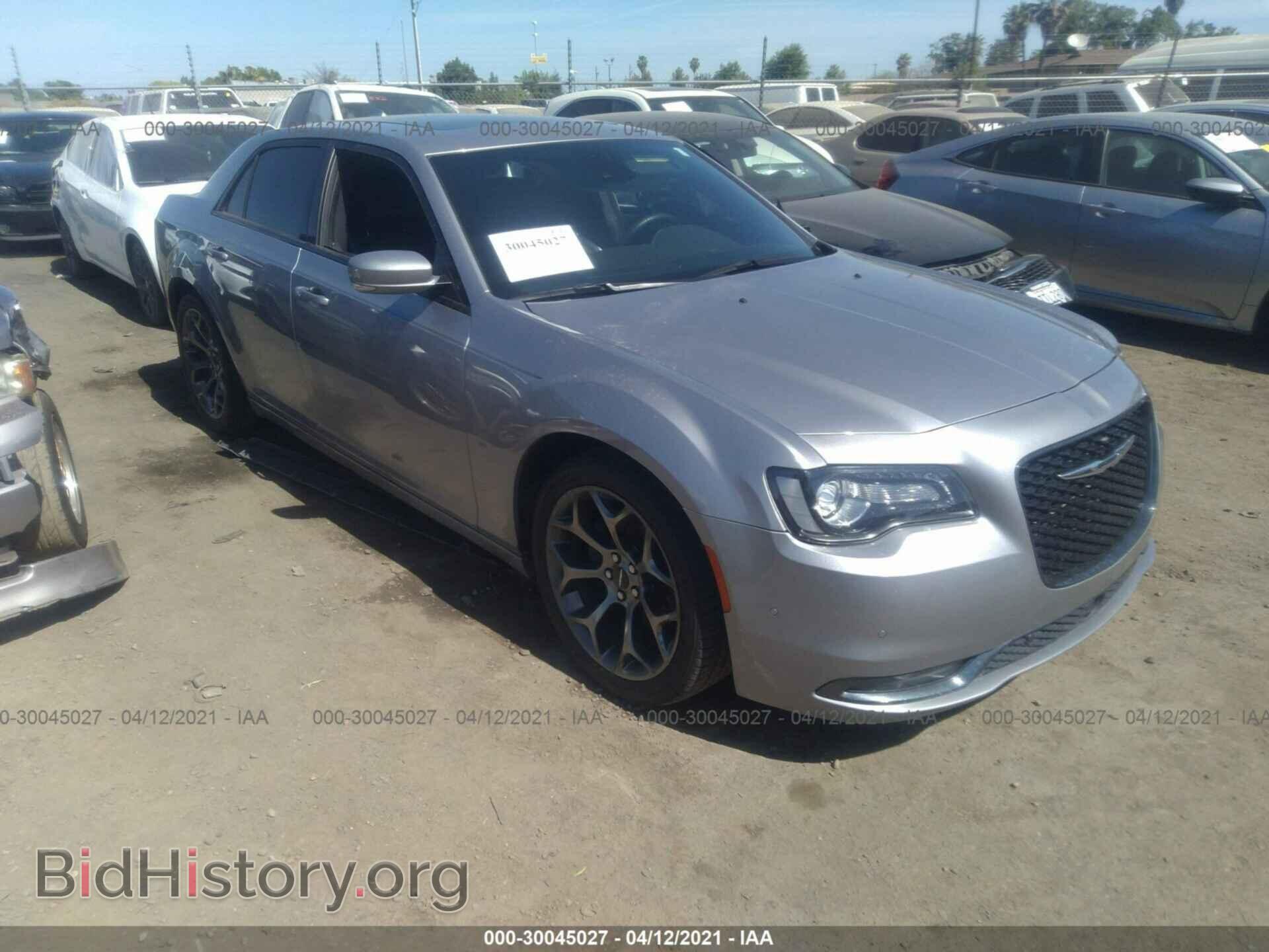 Фотография 2C3CCABG9JH127318 - CHRYSLER 300 2018