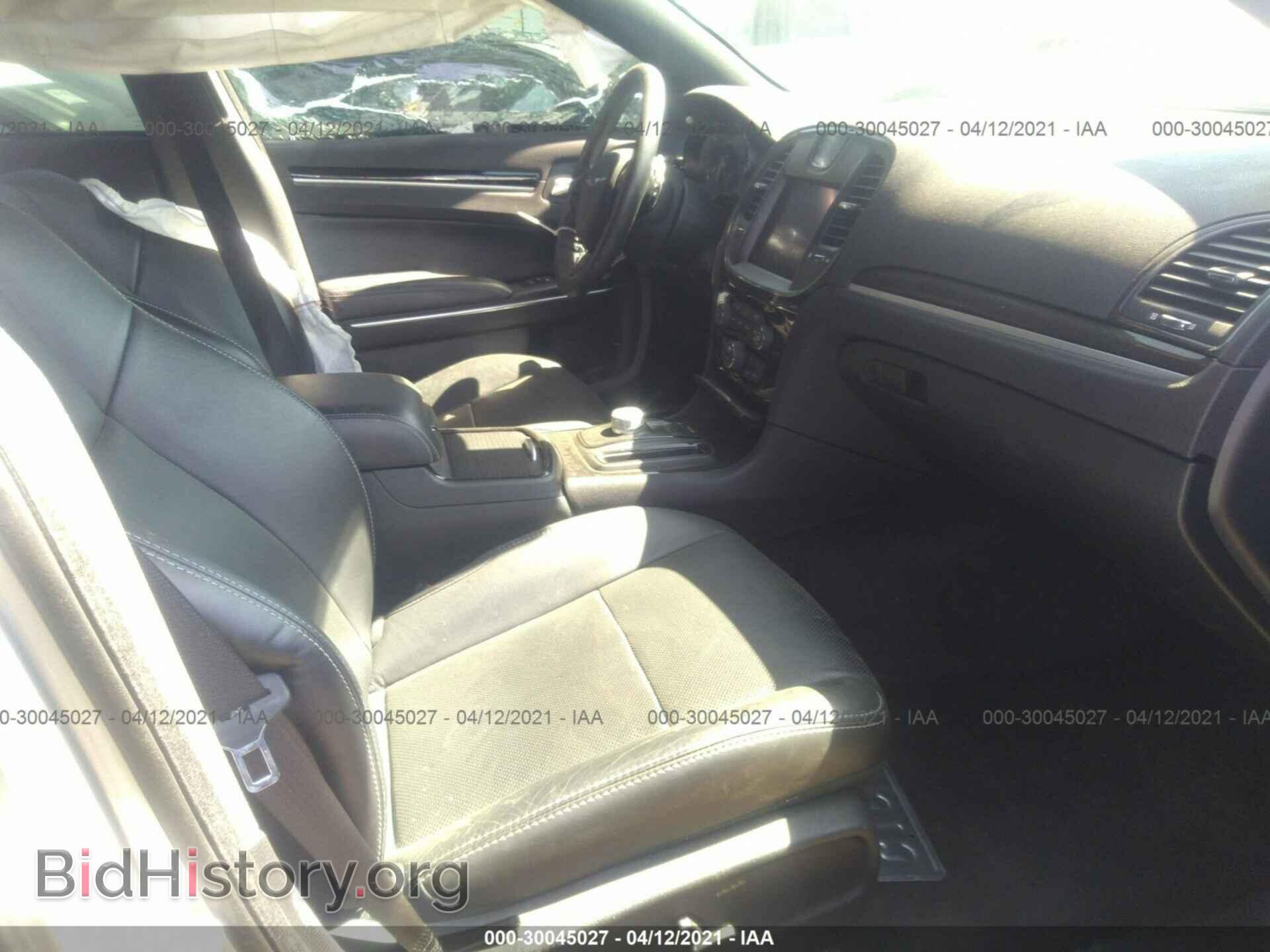 2018 CHRYSLER 300 - VIN: 2C3CCABG9JH127318 - Фото 5