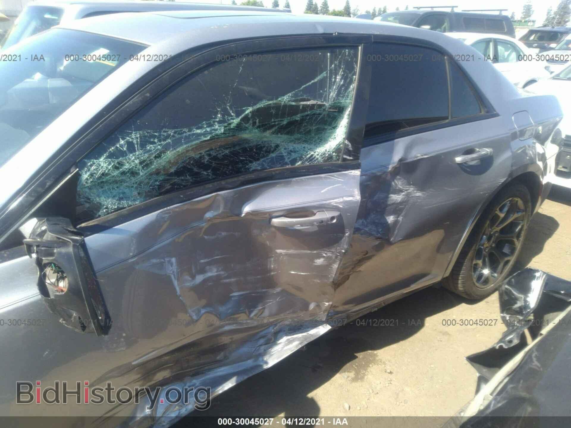 2018 CHRYSLER 300 - VIN: 2C3CCABG9JH127318 - Фото 6