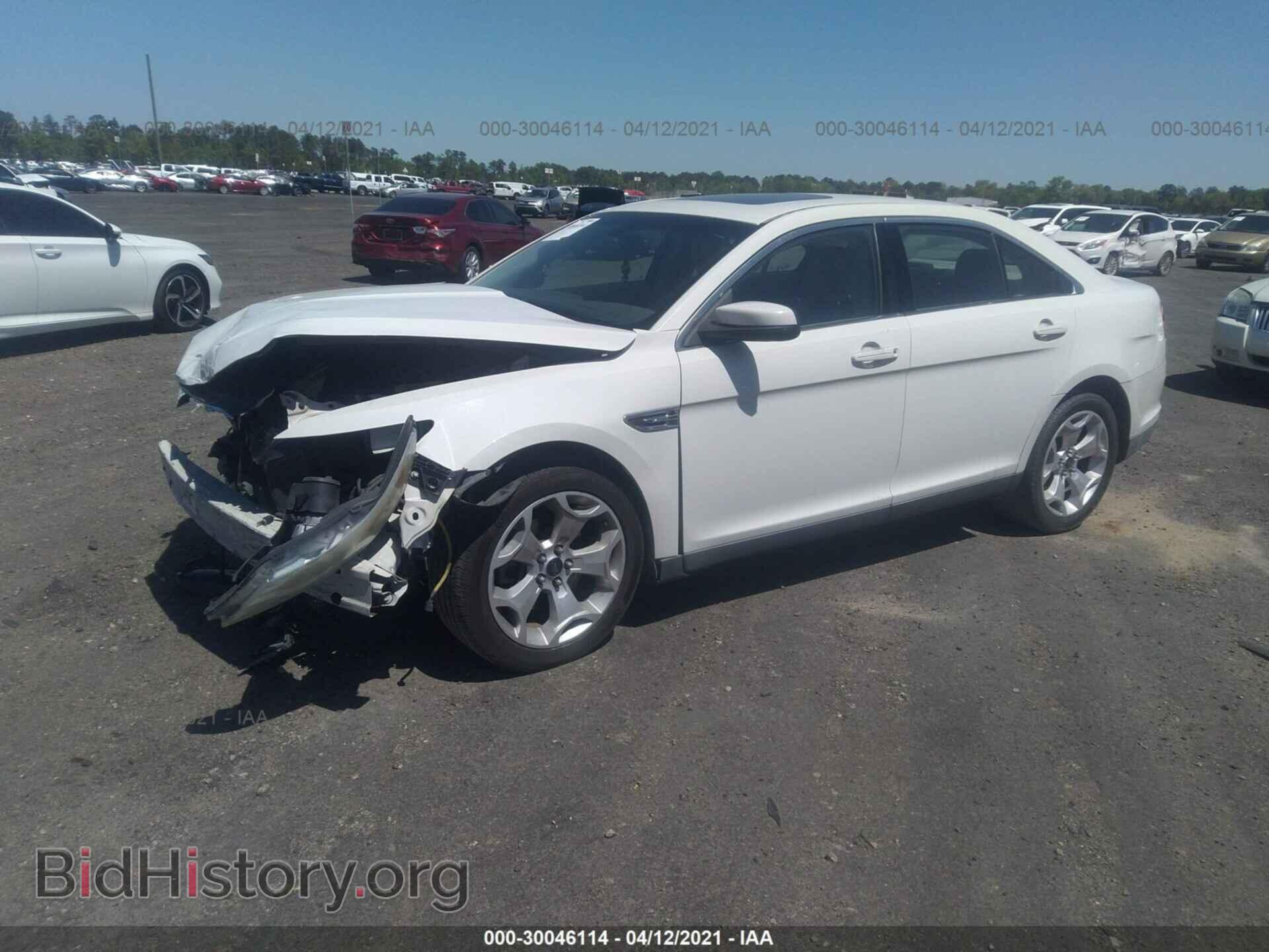 2011 FORD TAURUS - VIN: 1FAHP2EW1BG100843 - Photo 2