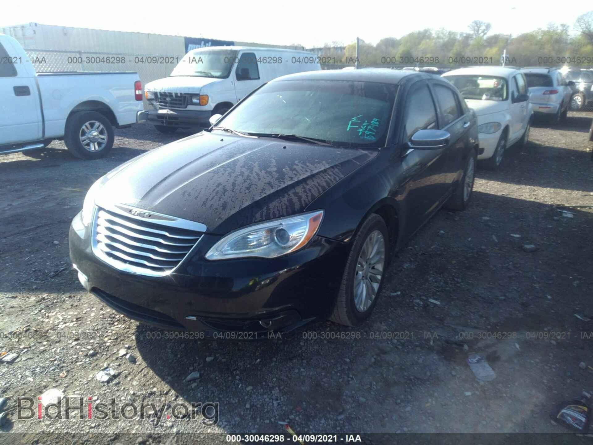 2011 CHRYSLER 200 - VIN: 1C3BC2FB6BN597489 - Photo 2