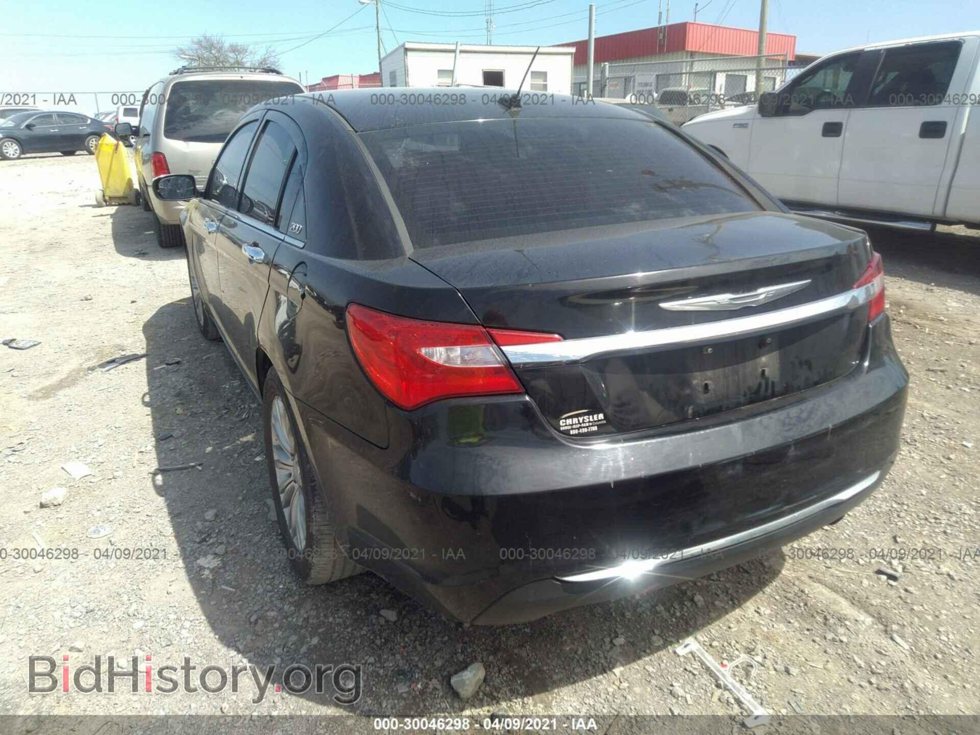 2011 CHRYSLER 200 - VIN: 1C3BC2FB6BN597489 - Photo 3
