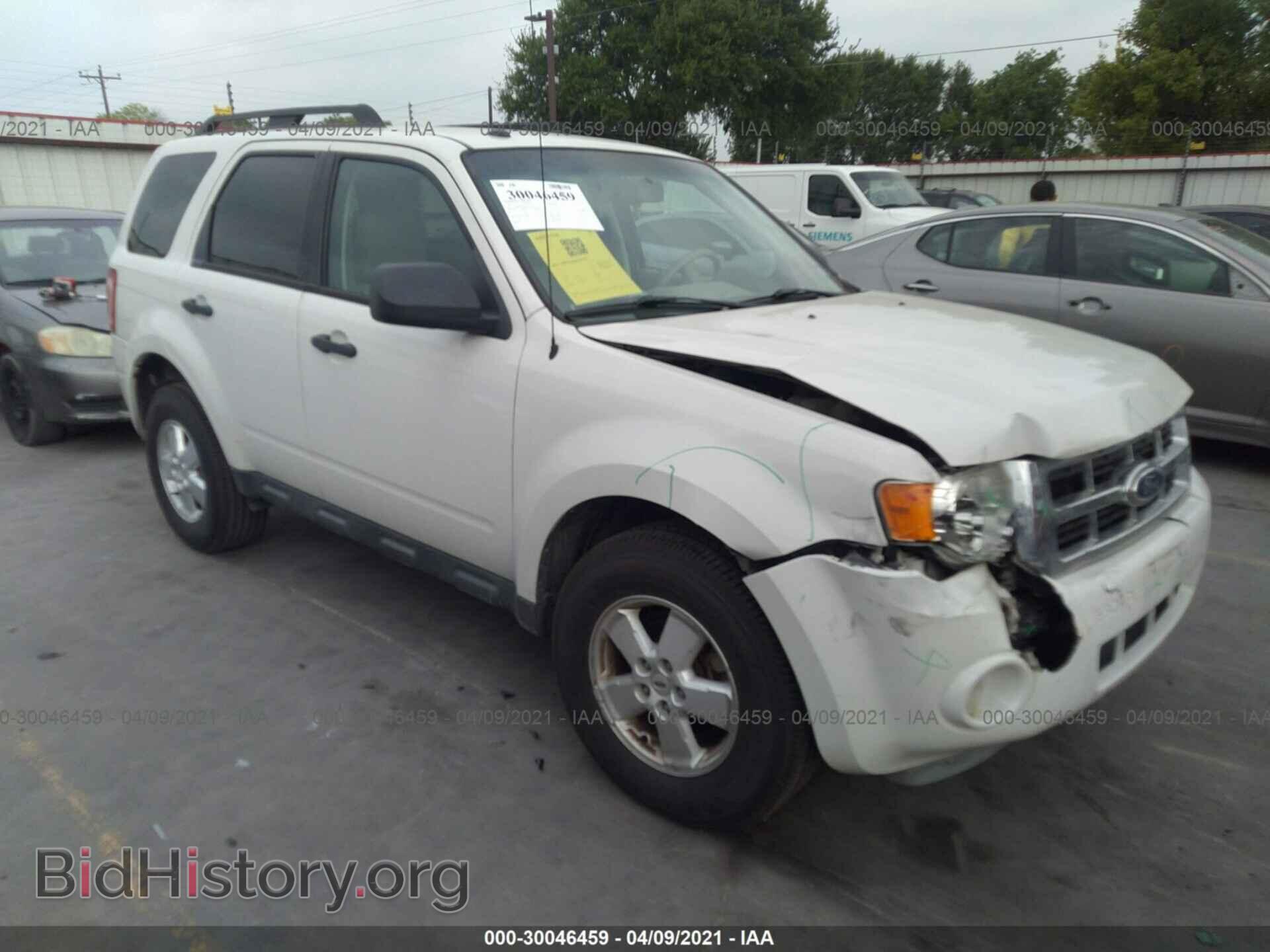 Фотография 1FMCU0DG9BKA68986 - FORD ESCAPE 2011