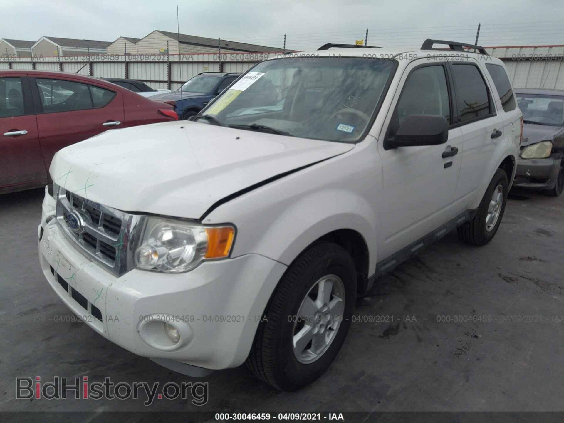 2011 FORD ESCAPE - VIN: 1FMCU0DG9BKA68986 - Photo 2