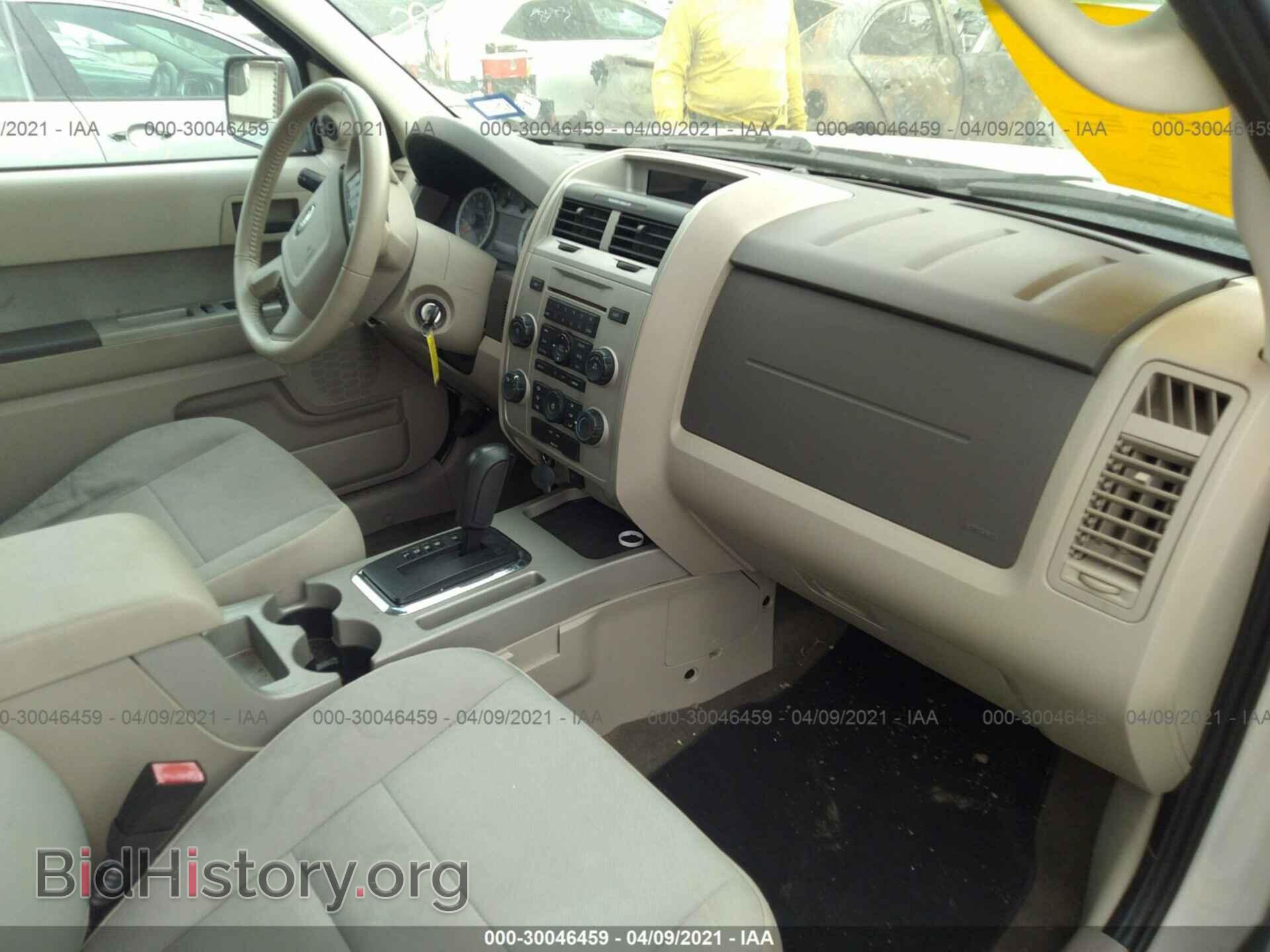 2011 FORD ESCAPE - VIN: 1FMCU0DG9BKA68986 - Photo 5
