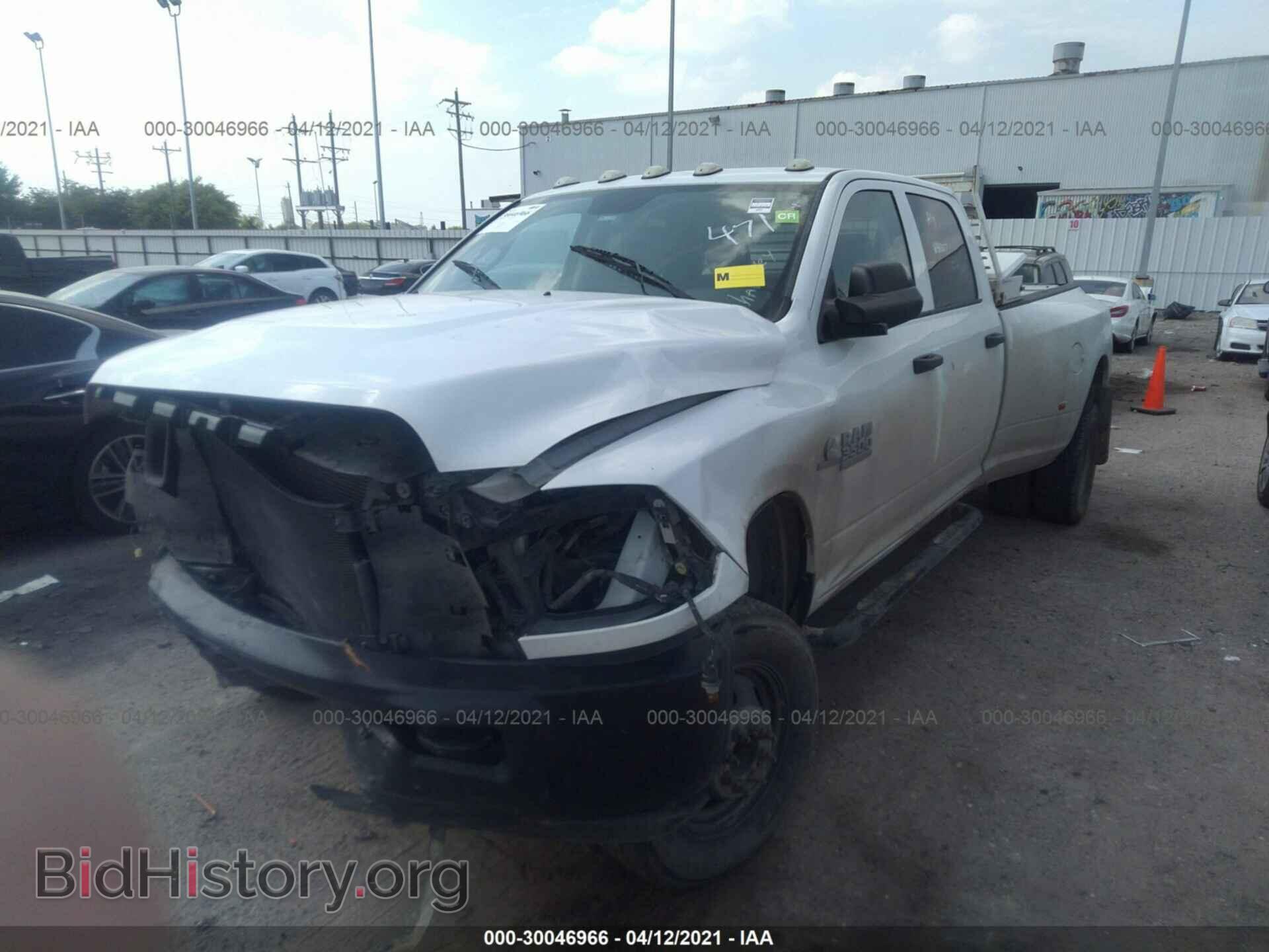 2017 RAM 3500 - VIN: 3C63RRGLXHG599818 - Фото 2